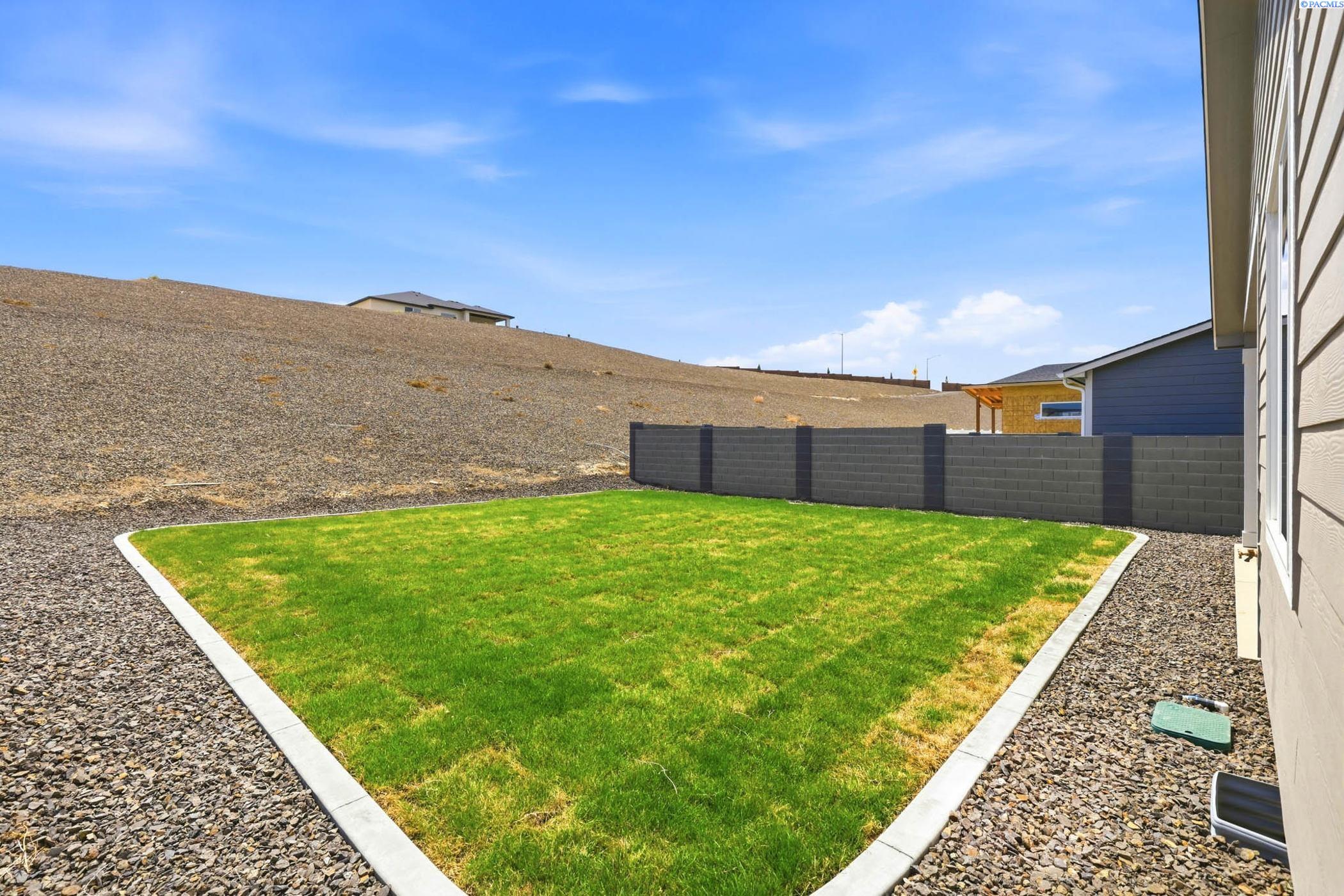 3663 Nuthatch St, Richland, WA 99352