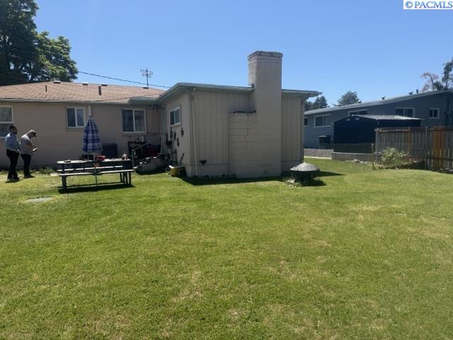 6110 Umatilla , Kennewick, WA 99336