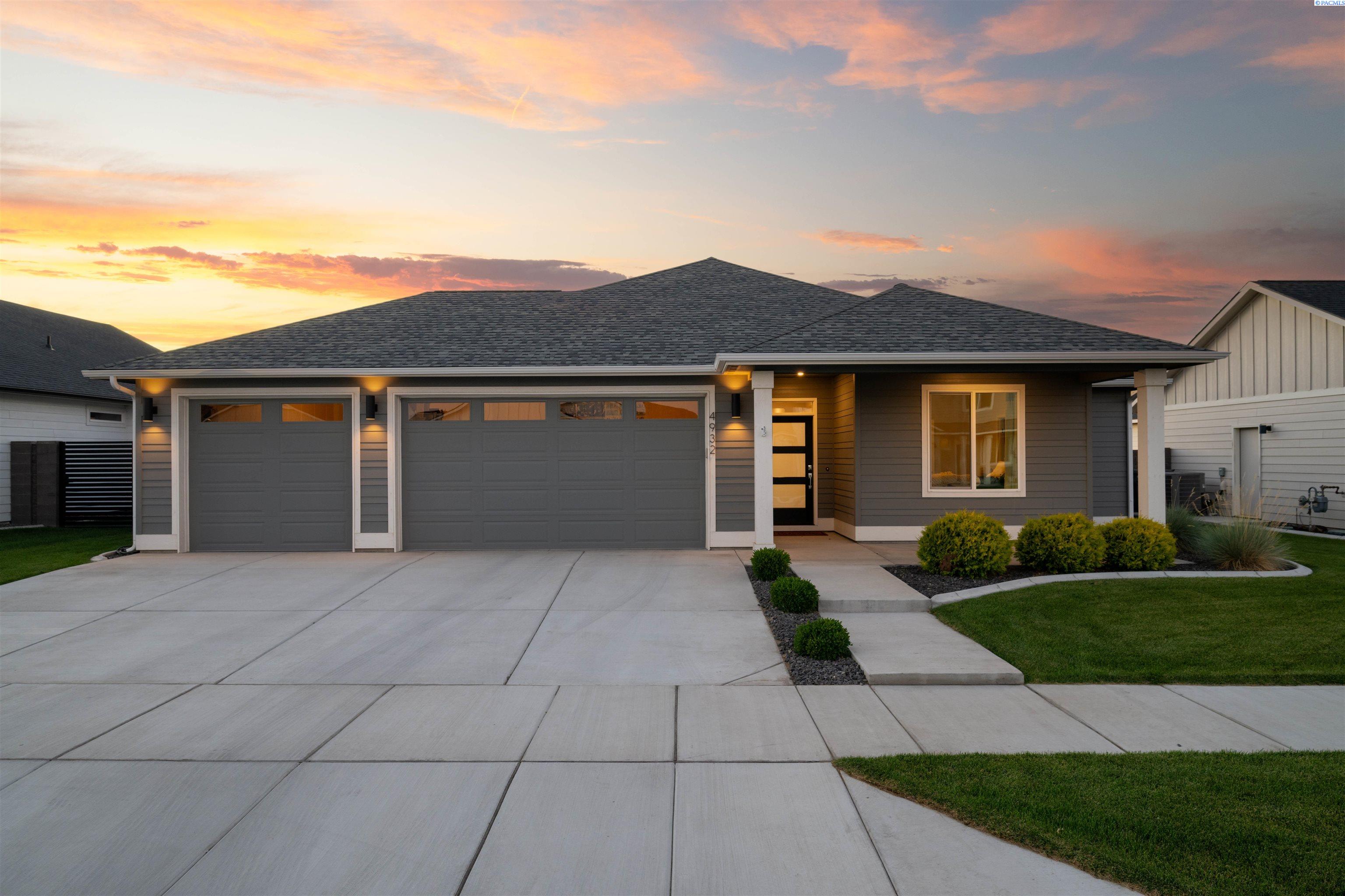 4932 White Dr, Richland, WA 99352