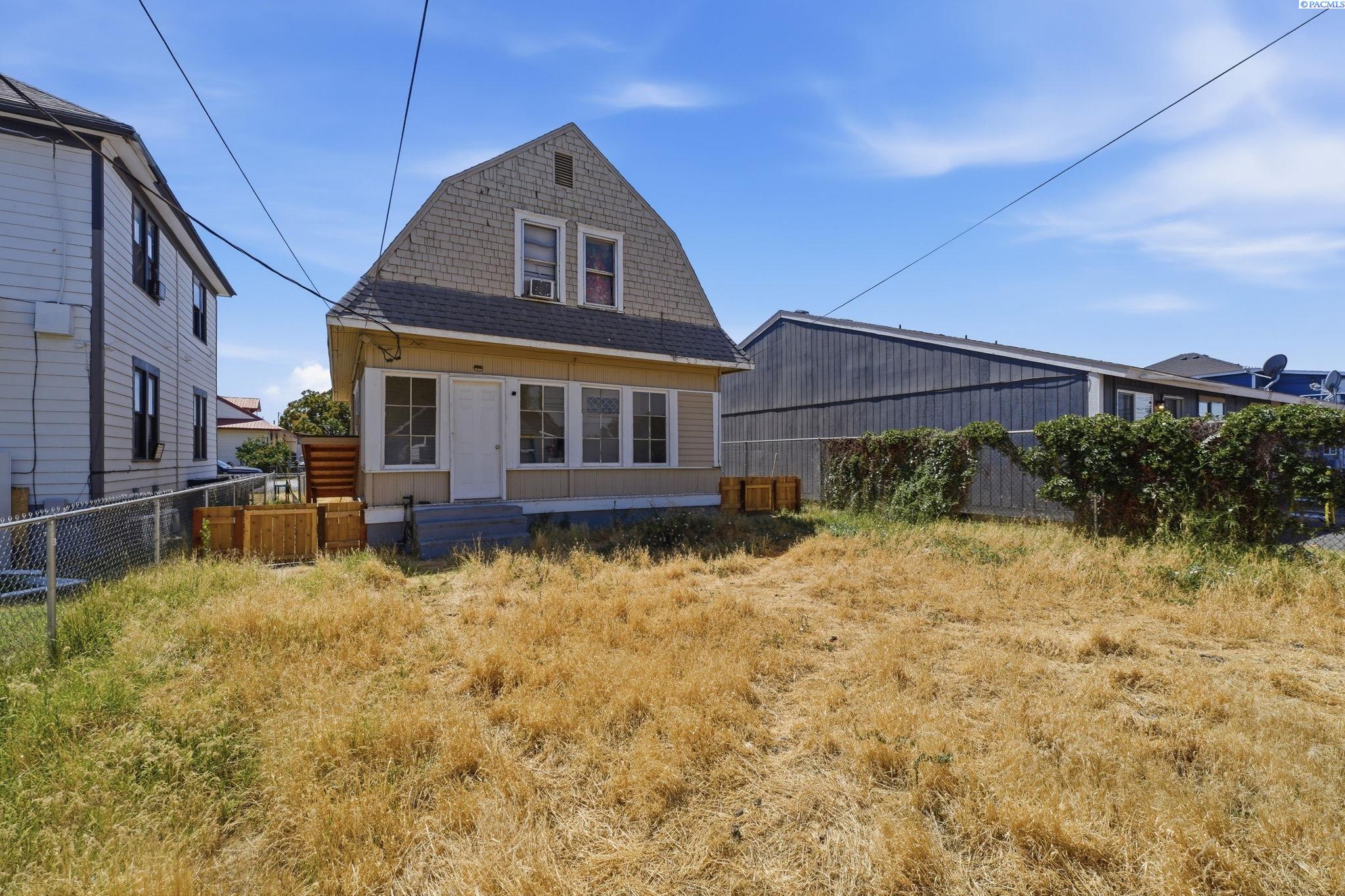 307 Bonneville St, Pasco, WA 99301