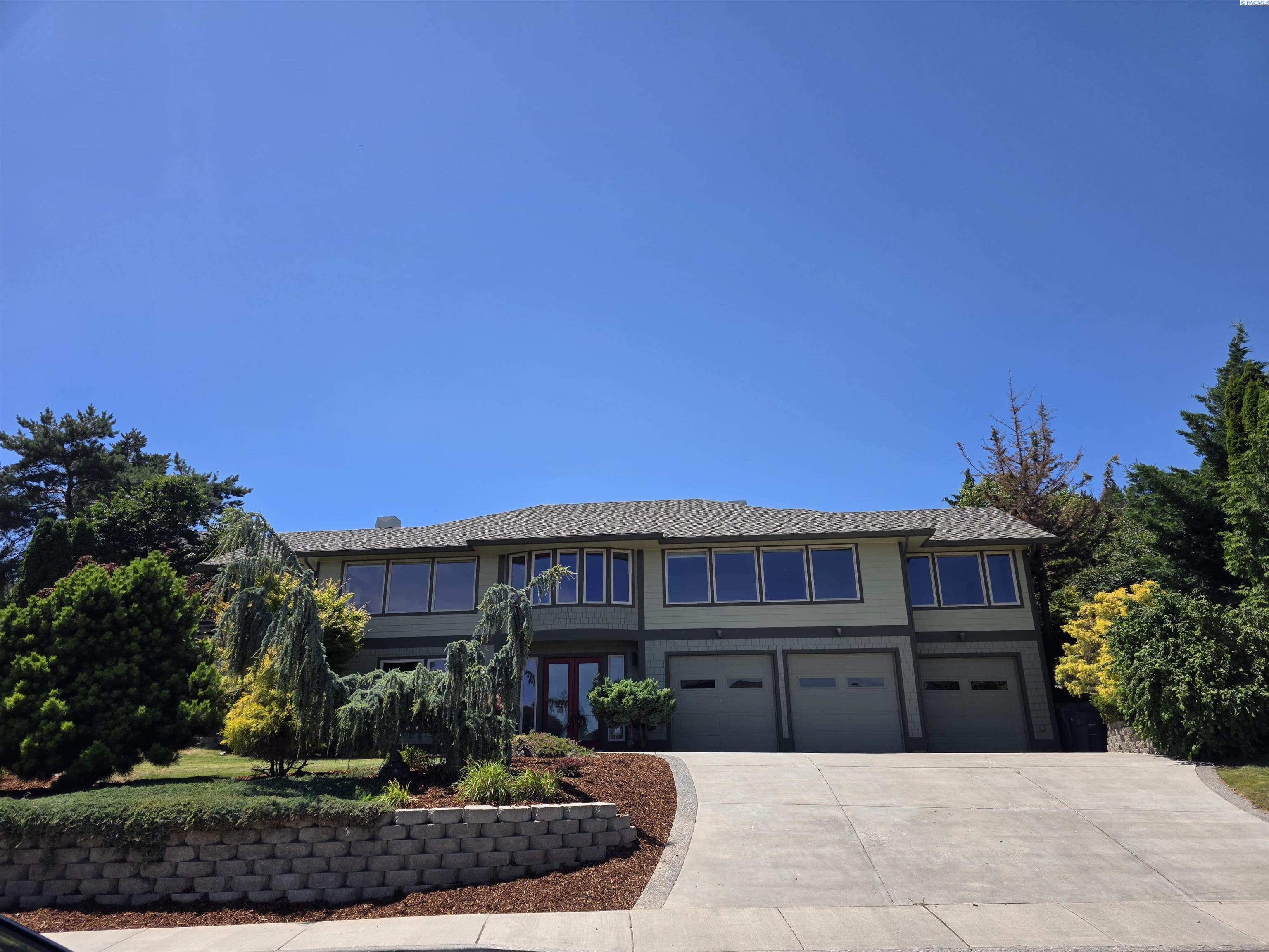 3703 42nd , Kennewick, WA 99337