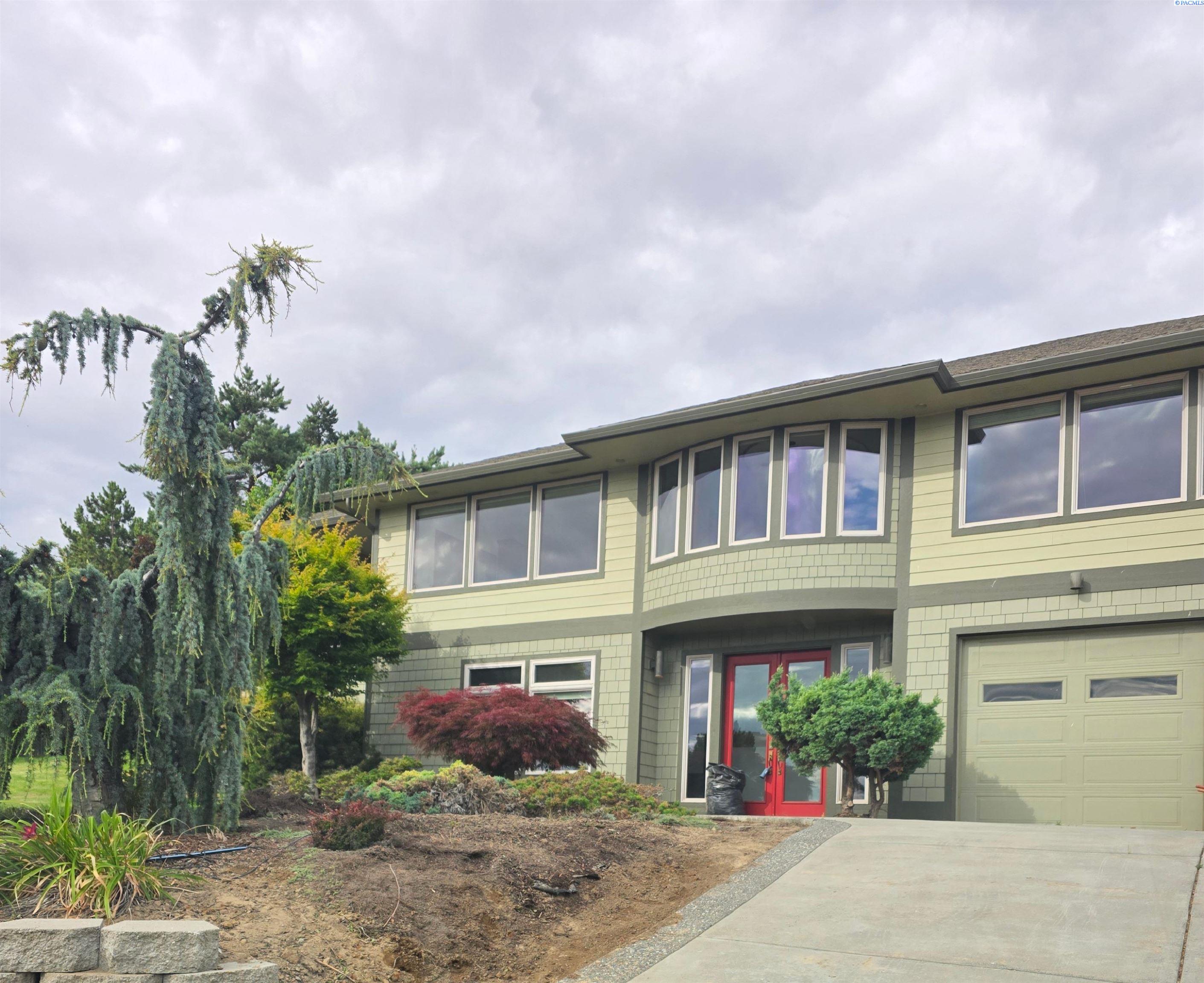 3703 42nd , Kennewick, WA 99337