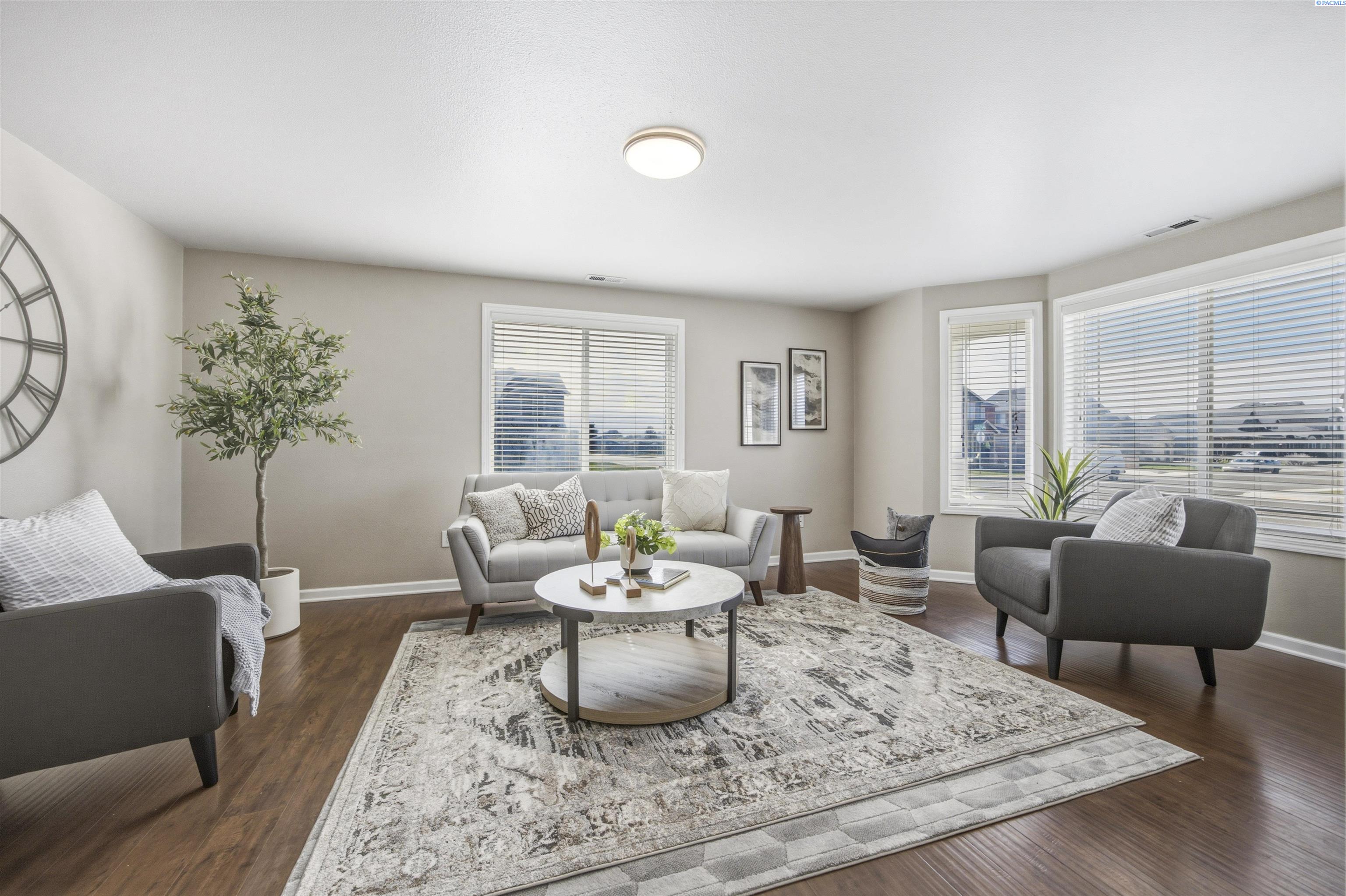 5503 Salem Dr, Pasco, WA 99301