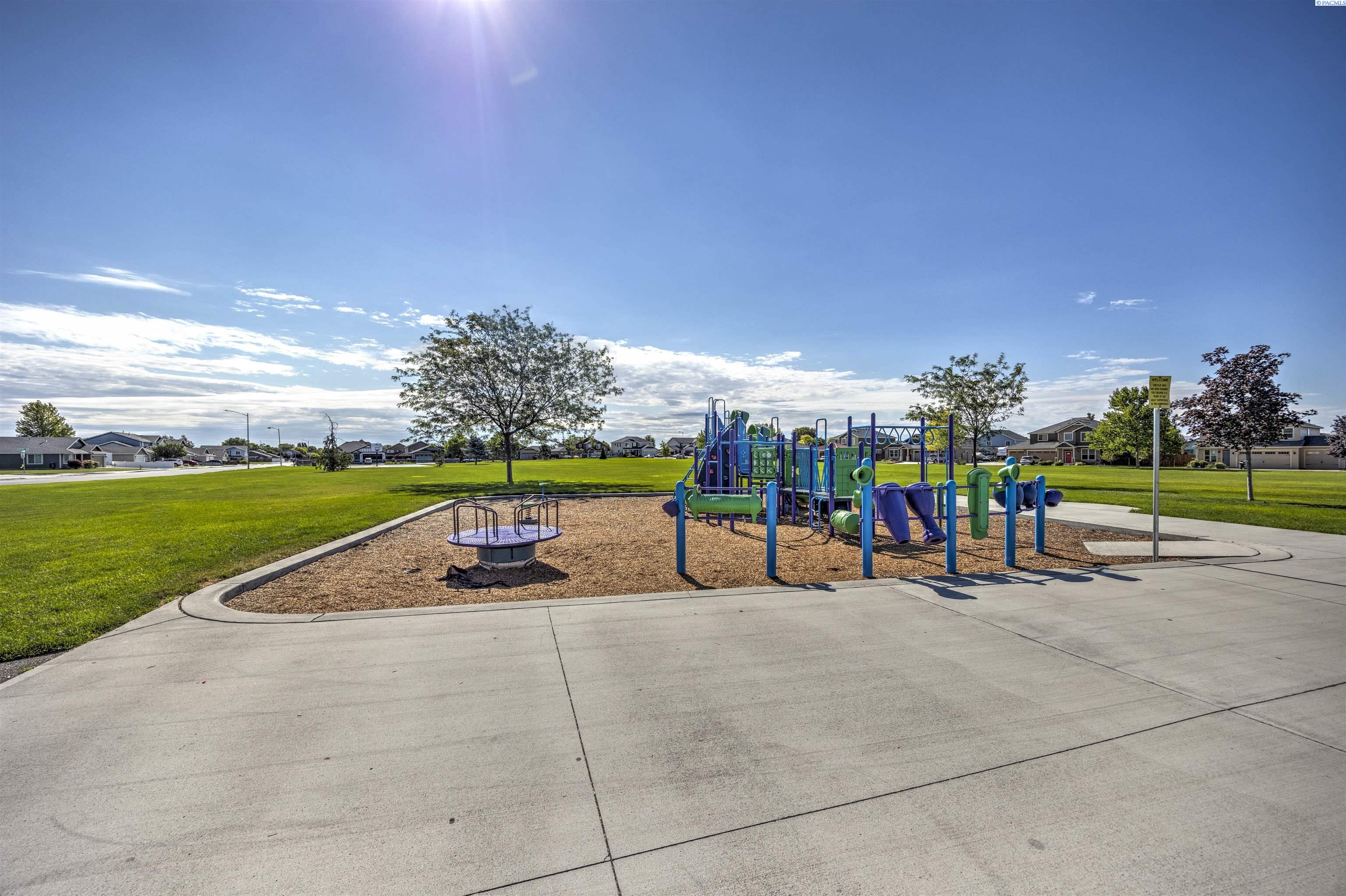 5503 Salem Dr, Pasco, WA 99301