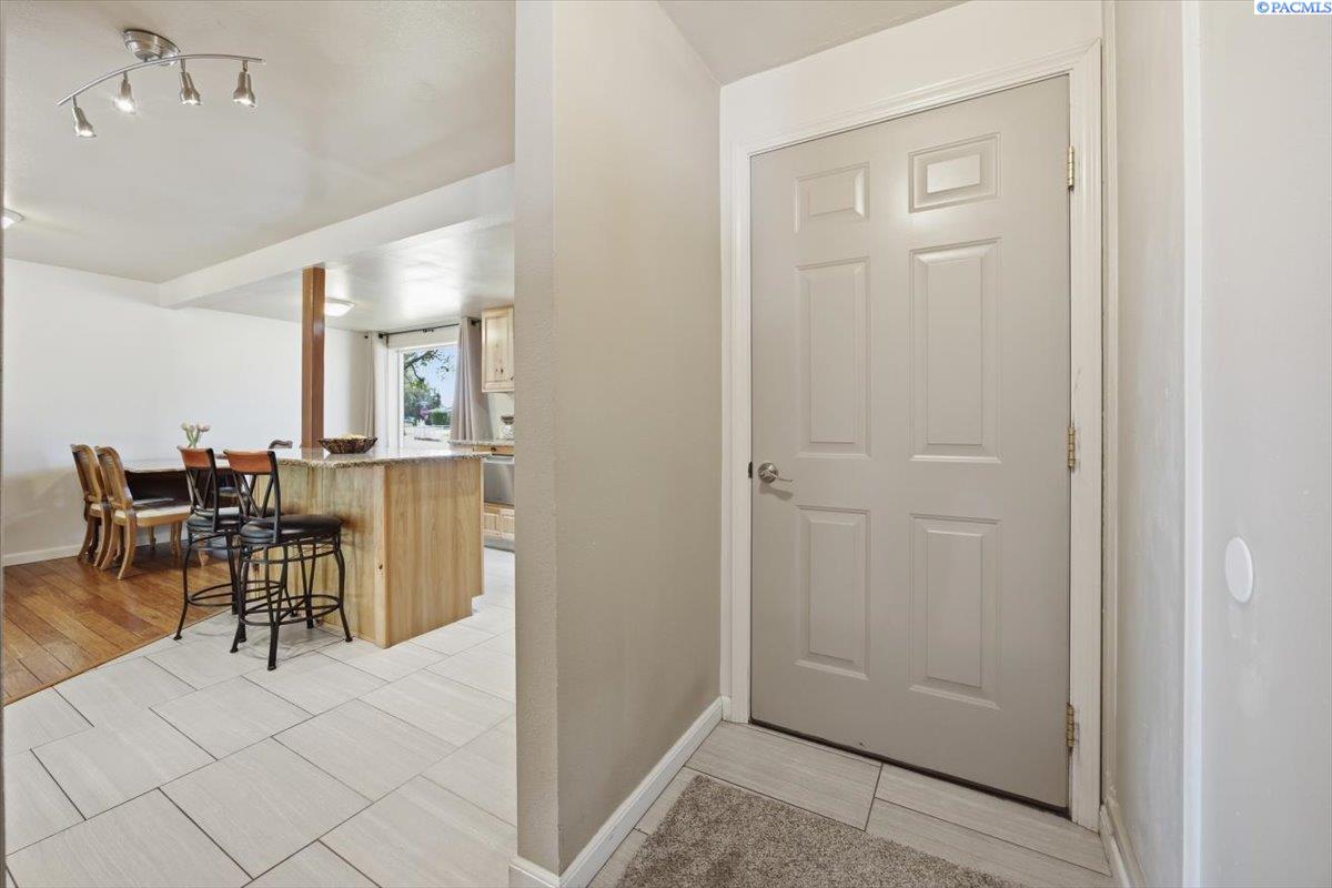 1026 Birch Ave, Richland, WA 99354-3073