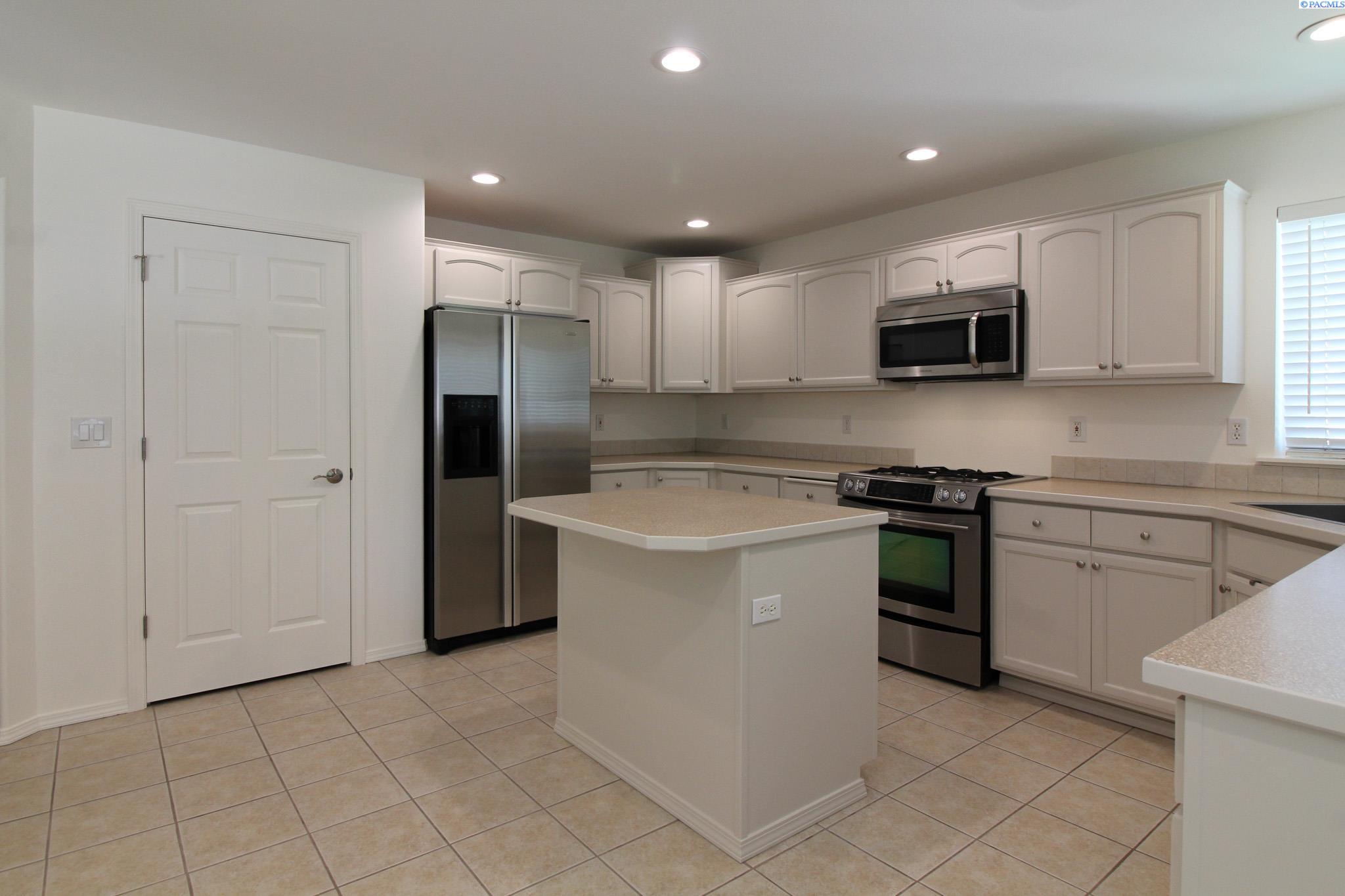 1776 Rowan Ct, Richland, WA 99352