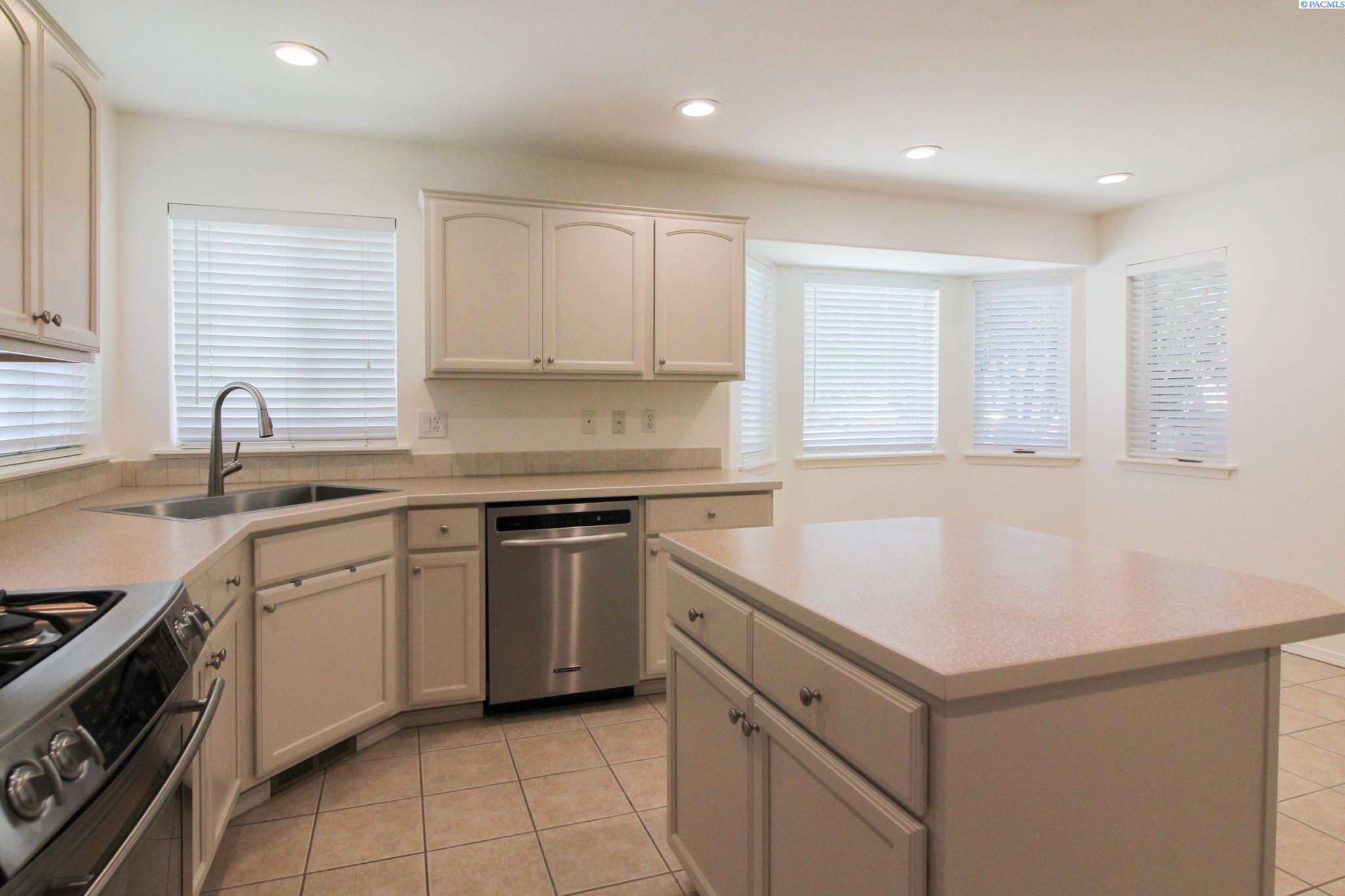 1776 Rowan Ct, Richland, WA 99352