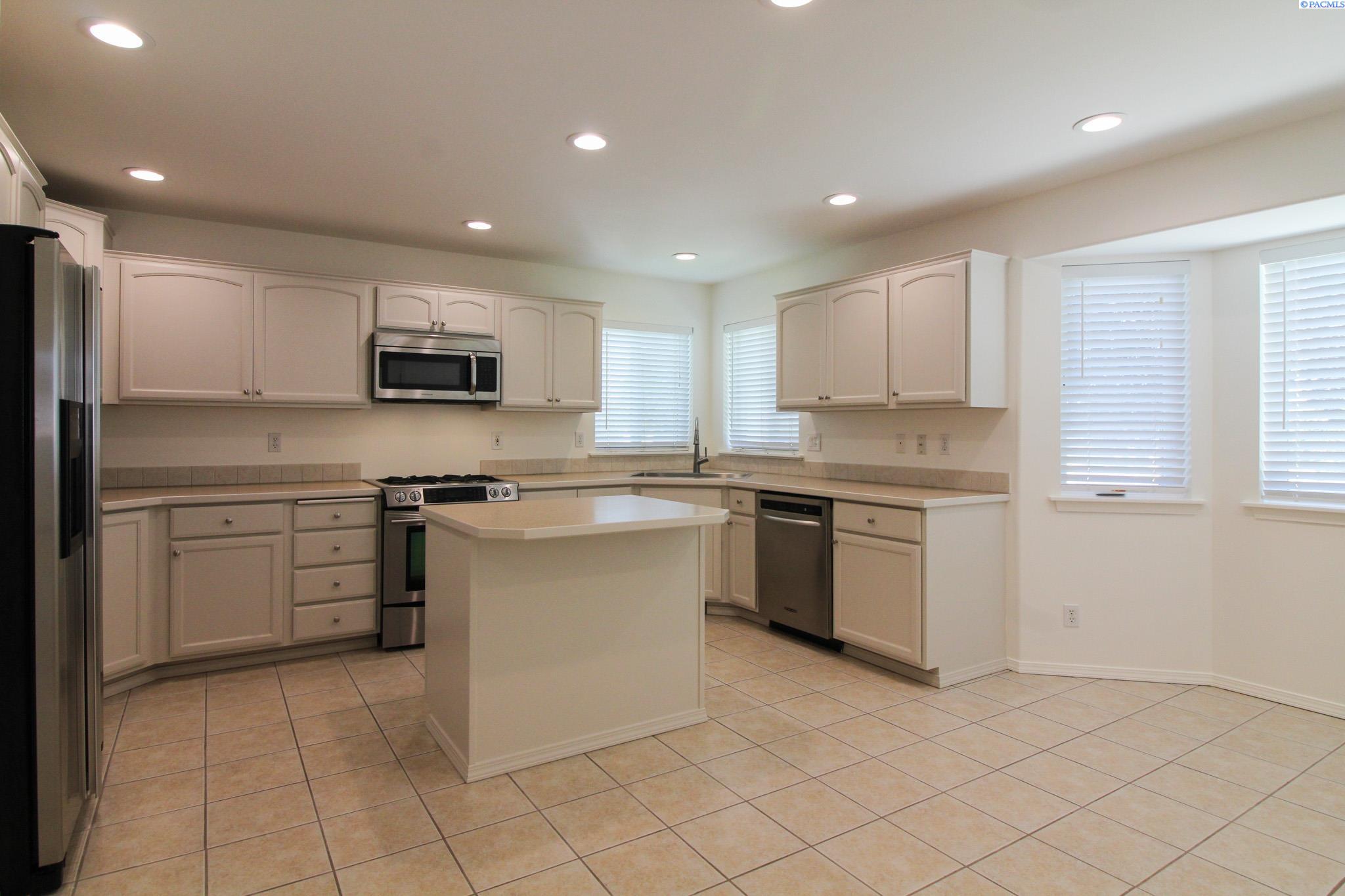 1776 Rowan Ct, Richland, WA 99352