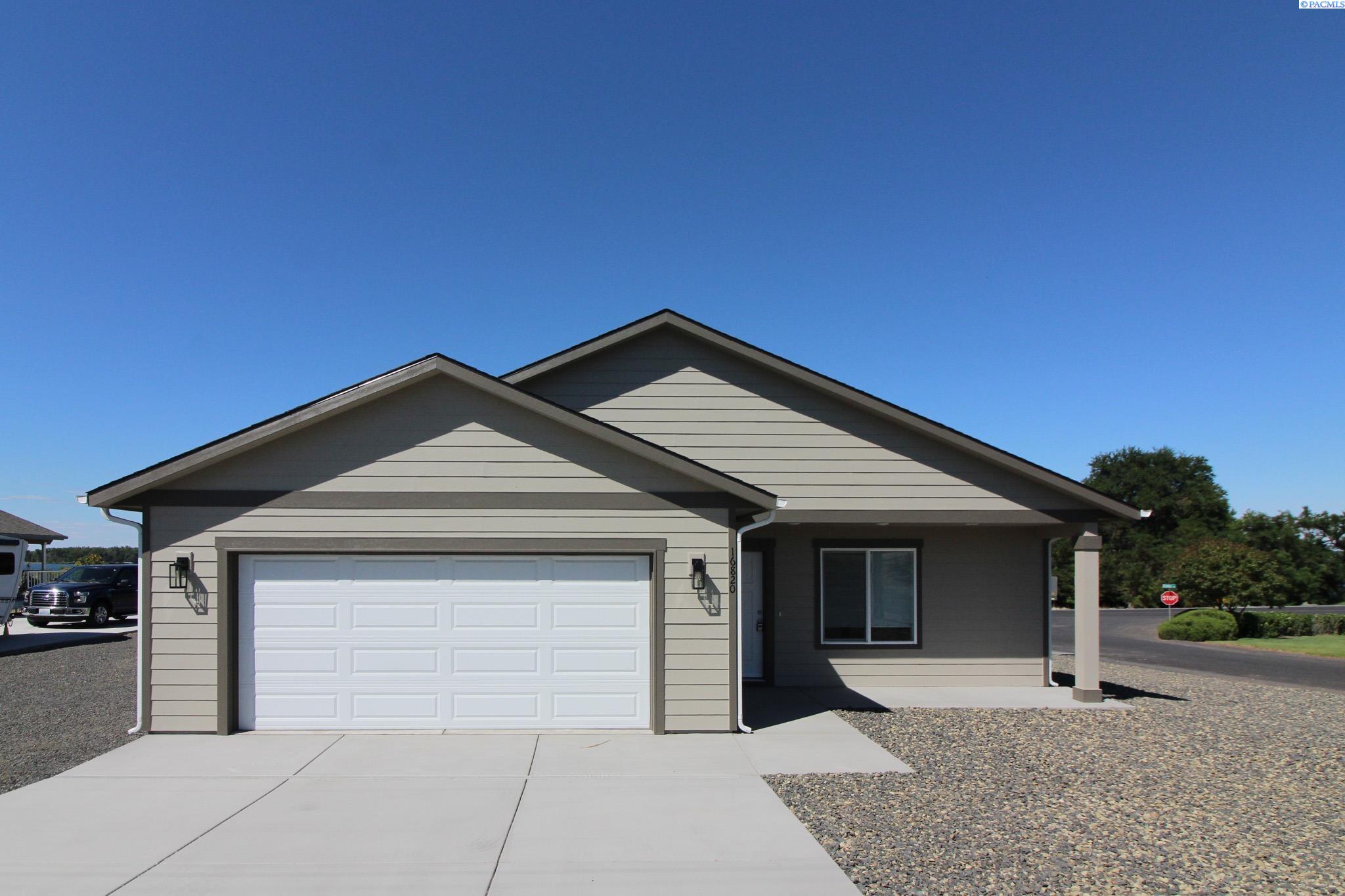16820 Stevens Dr, Kennewick, WA 99337