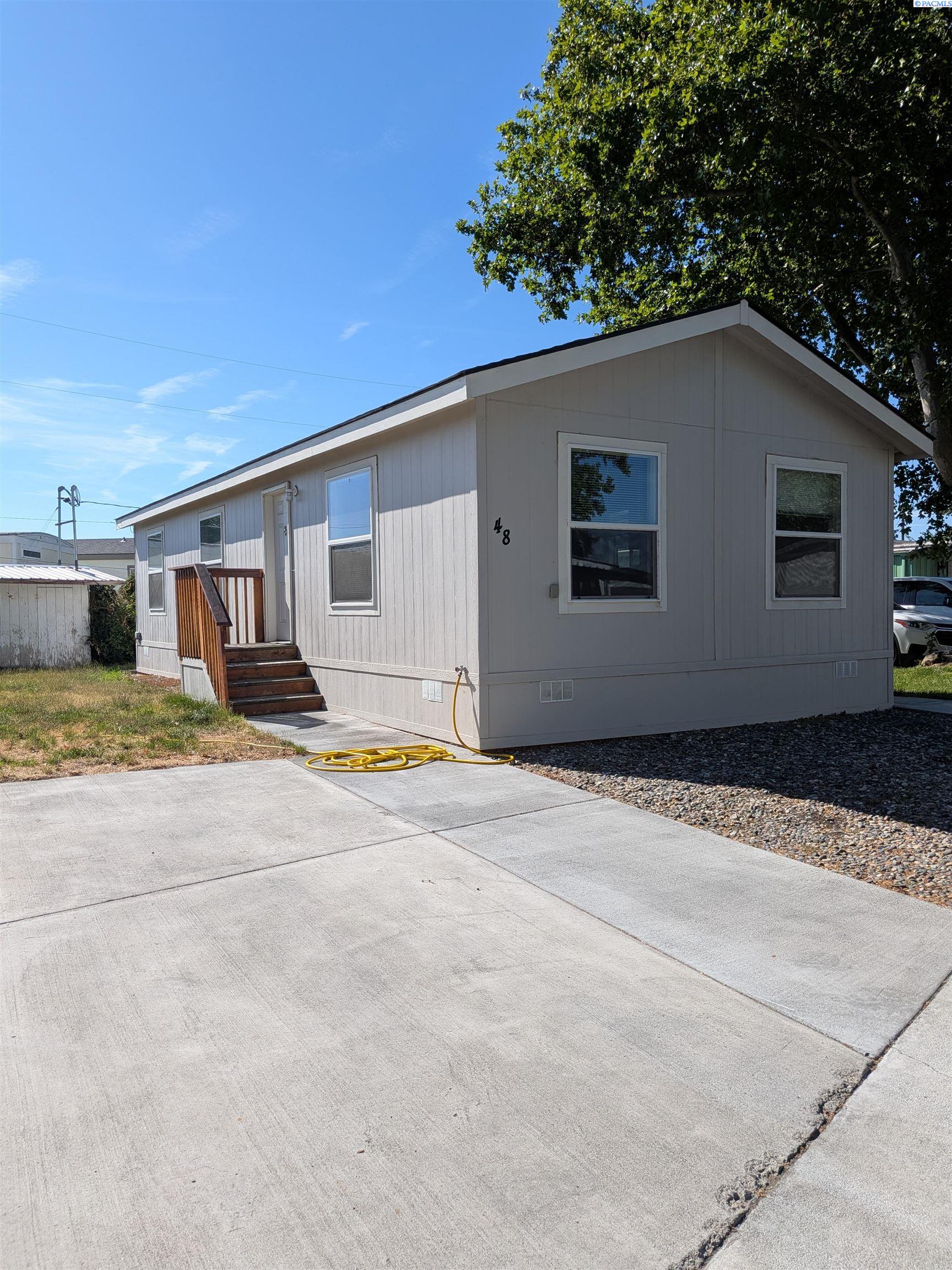 48 Nuclear Ln, Richland, WA 99352