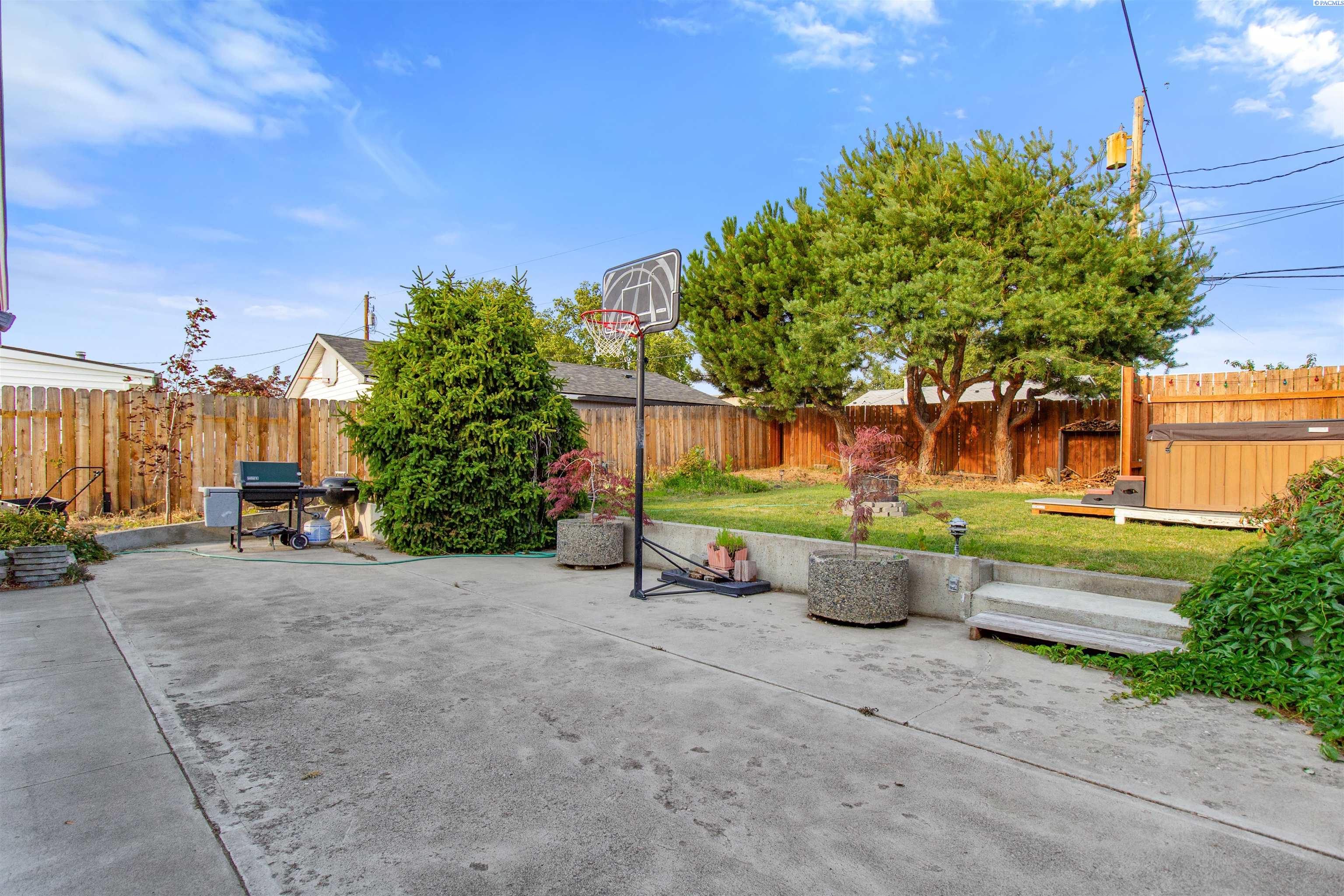 610 Birch Ave, Richland, WA 99352