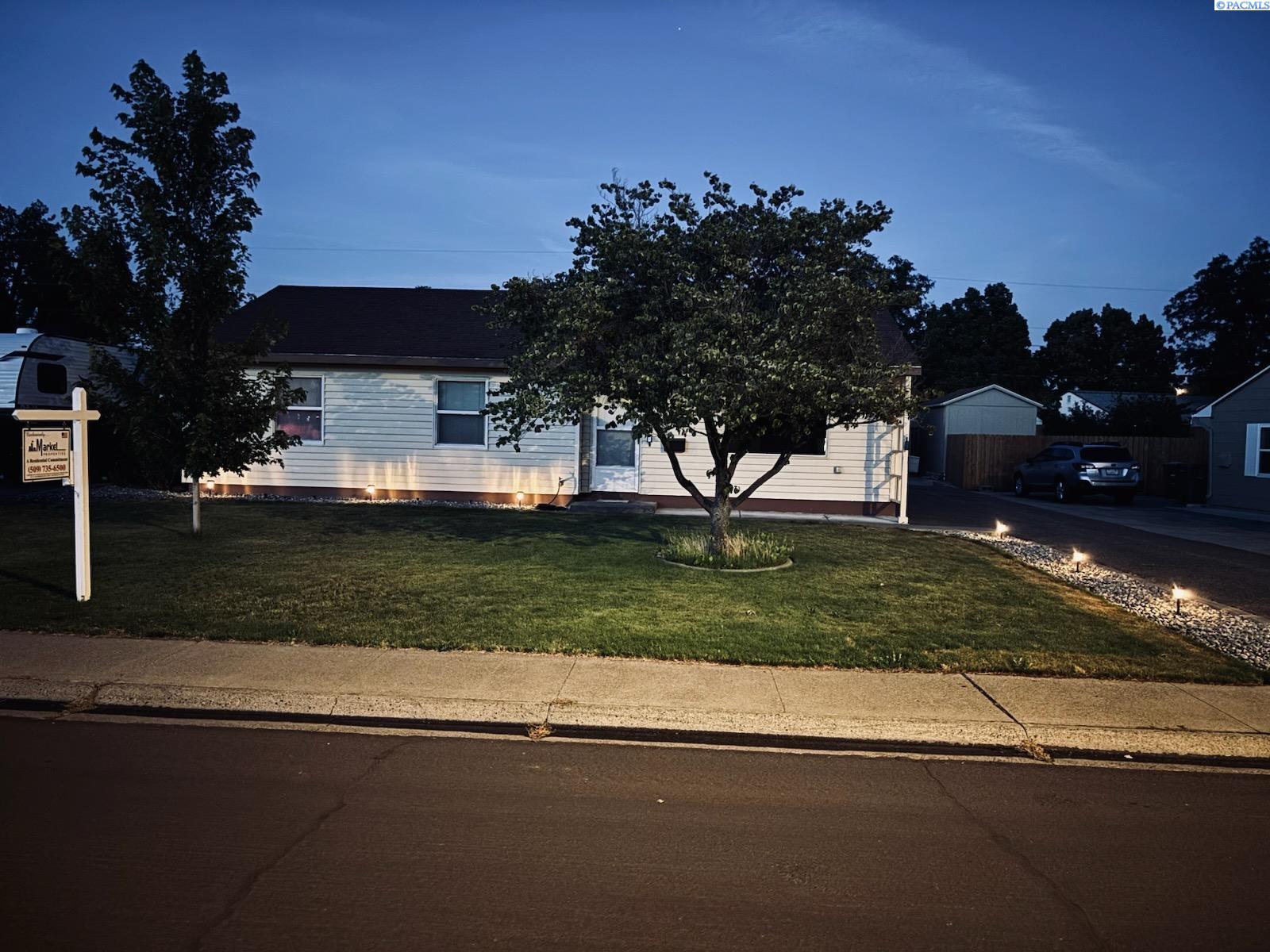 610 Birch Ave, Richland, WA 99352