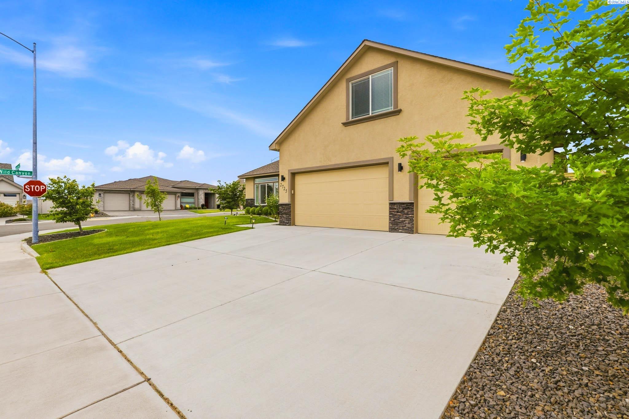2725 Walking Stick Ave, Richland, WA 99354