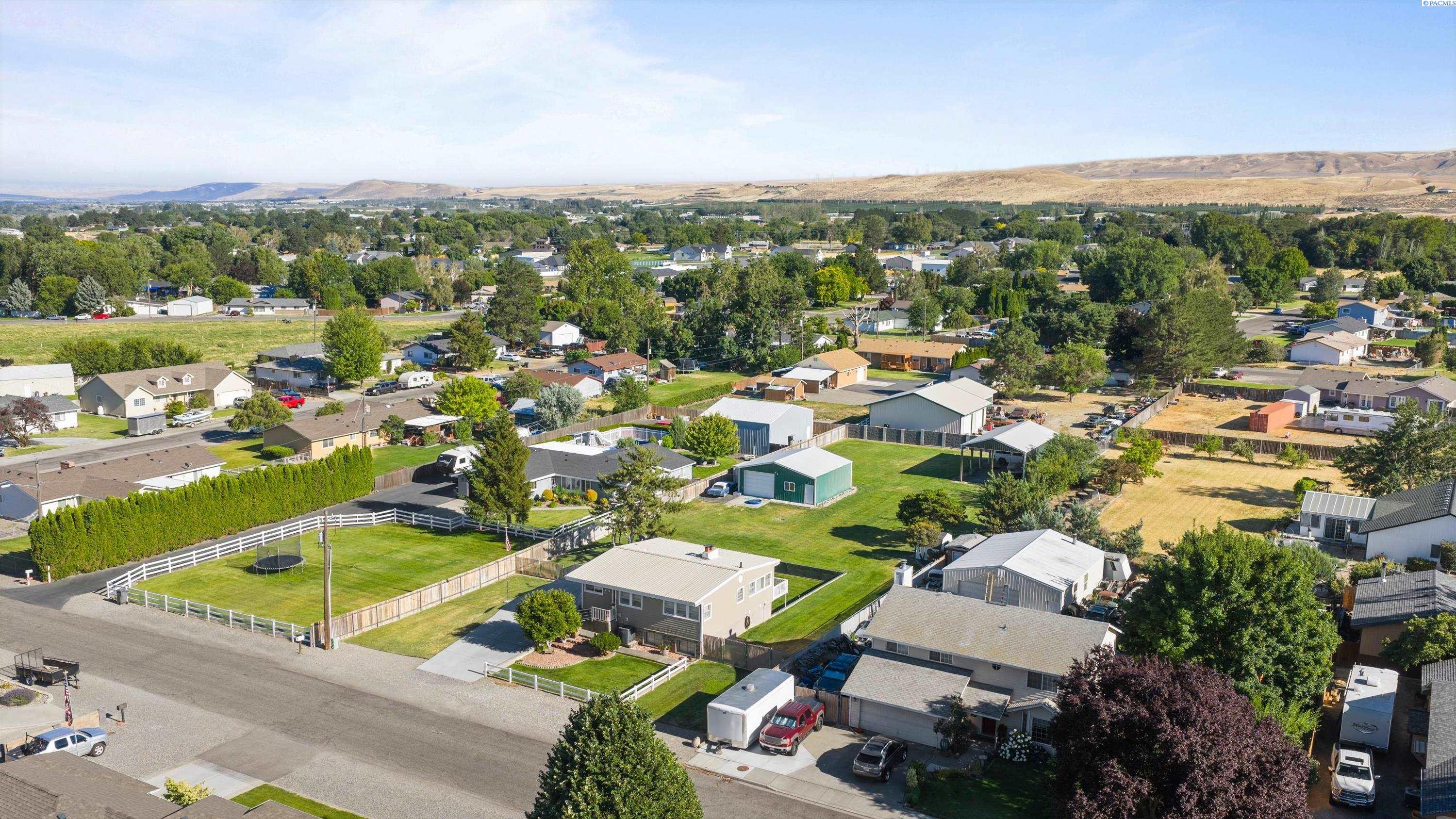 111 34th Ave, Kennewick, WA 99337