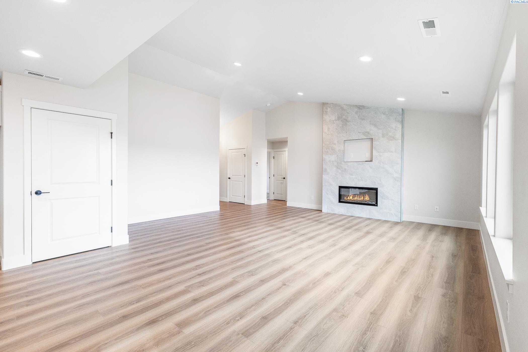 6507 28th Ave, Kennewick, WA 99338