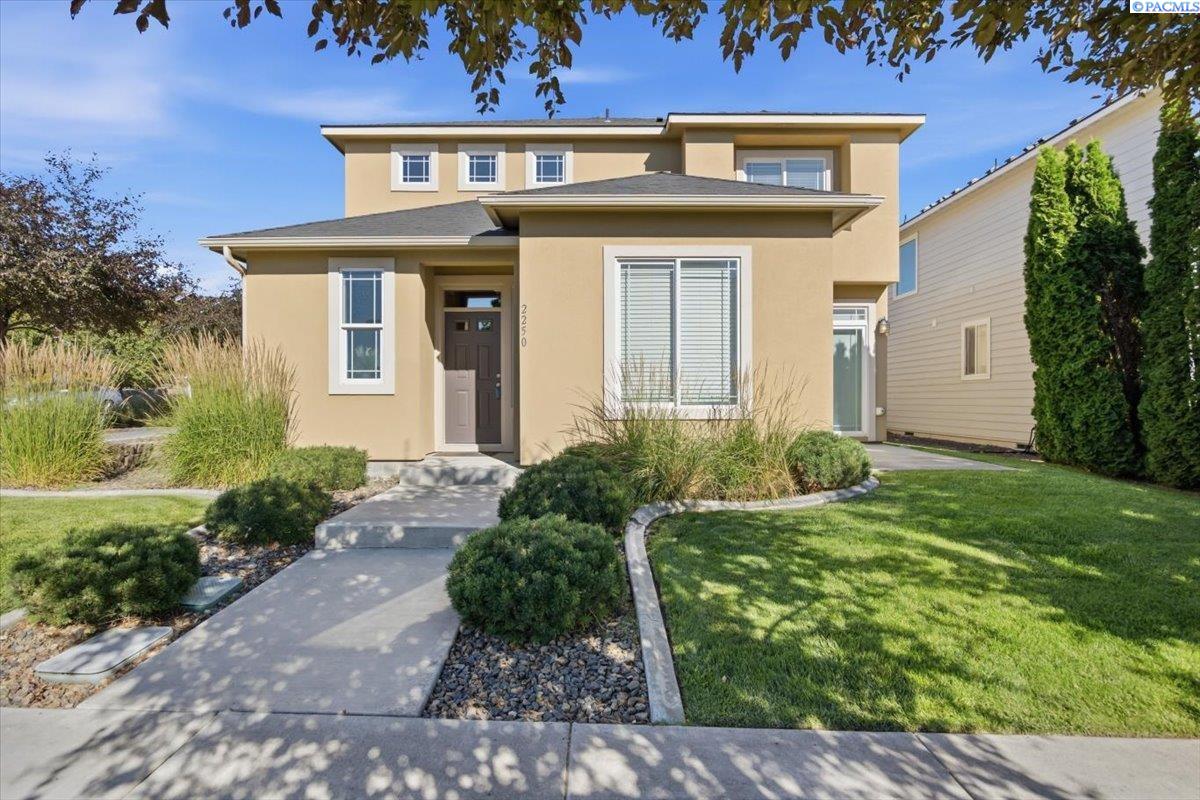 2250 Daphne Ave, Richland, WA 99352