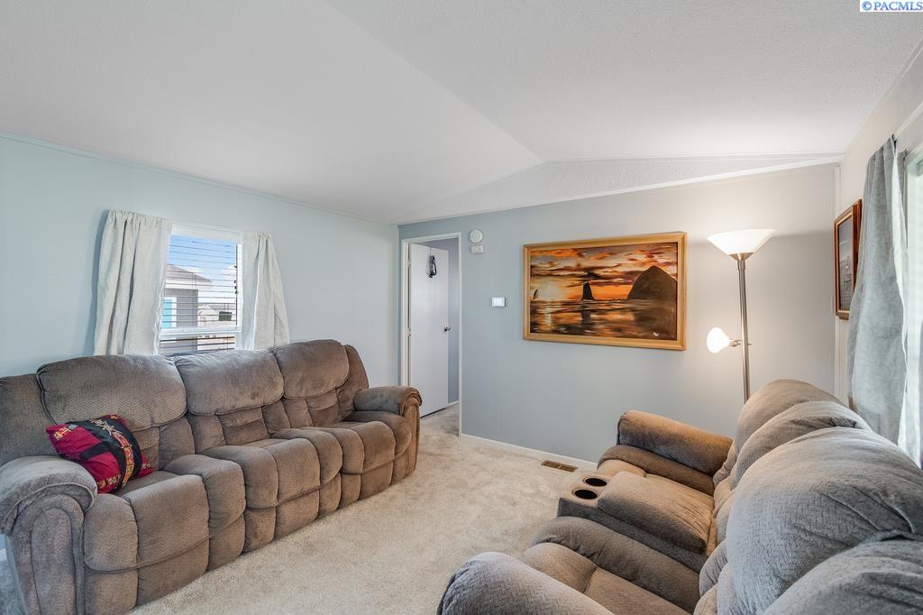 95 Ridgecliff Dr, Richland, WA 99352