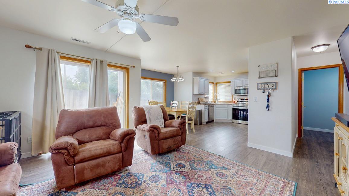 6501 Kennewick Ct, Kennewick, WA 99336