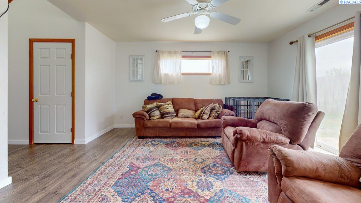 6501 Kennewick Ct, Kennewick, WA 99336