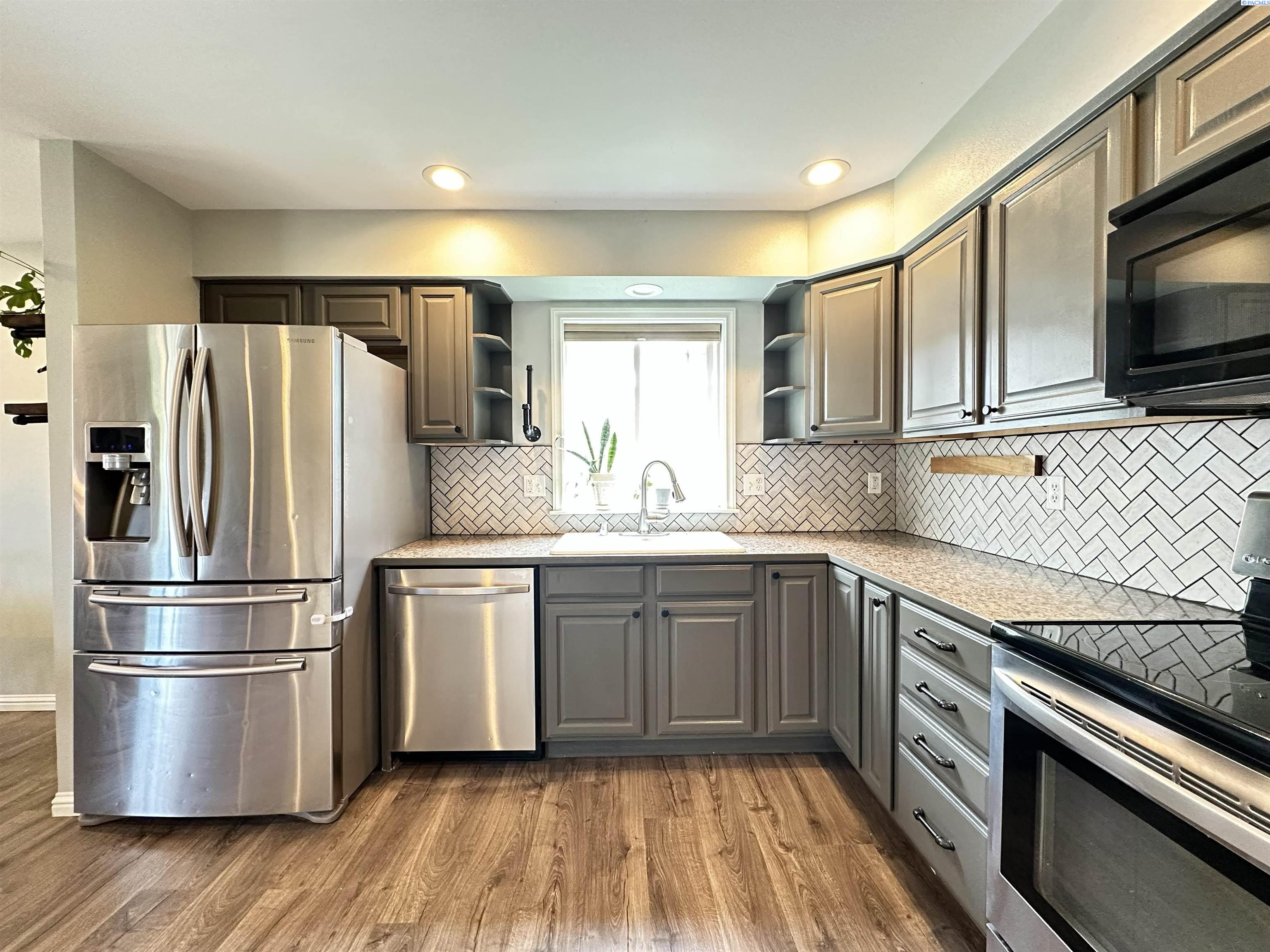 213 West St, Waitsburg, WA 99361