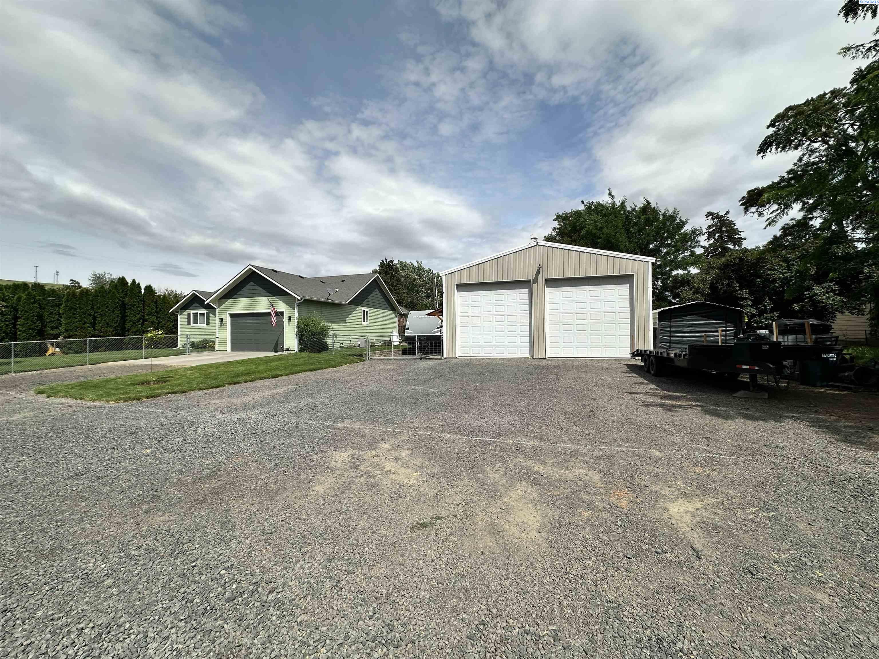 213 West St, Waitsburg, WA 99361