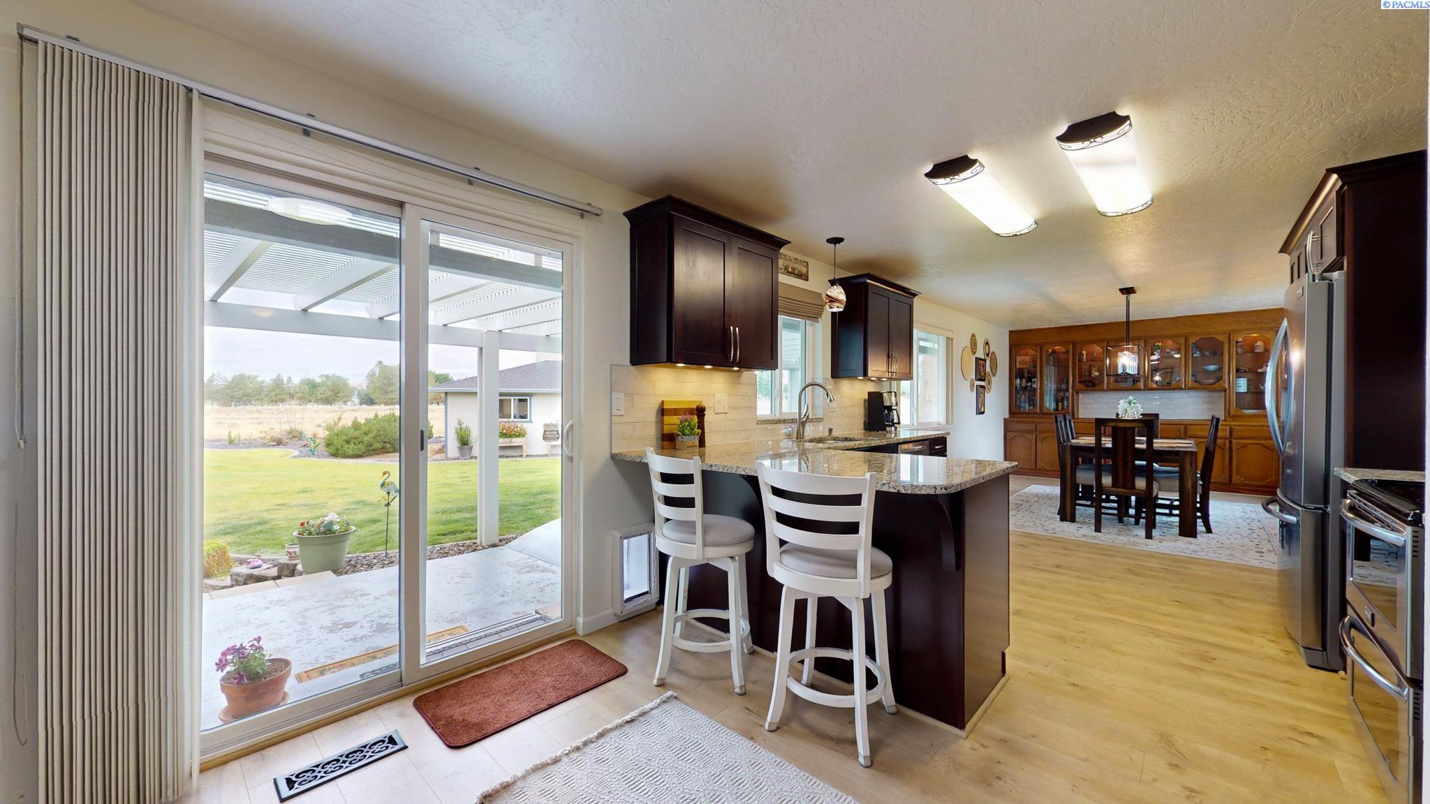 1912 Cherry Ln, Pasco, WA 99301