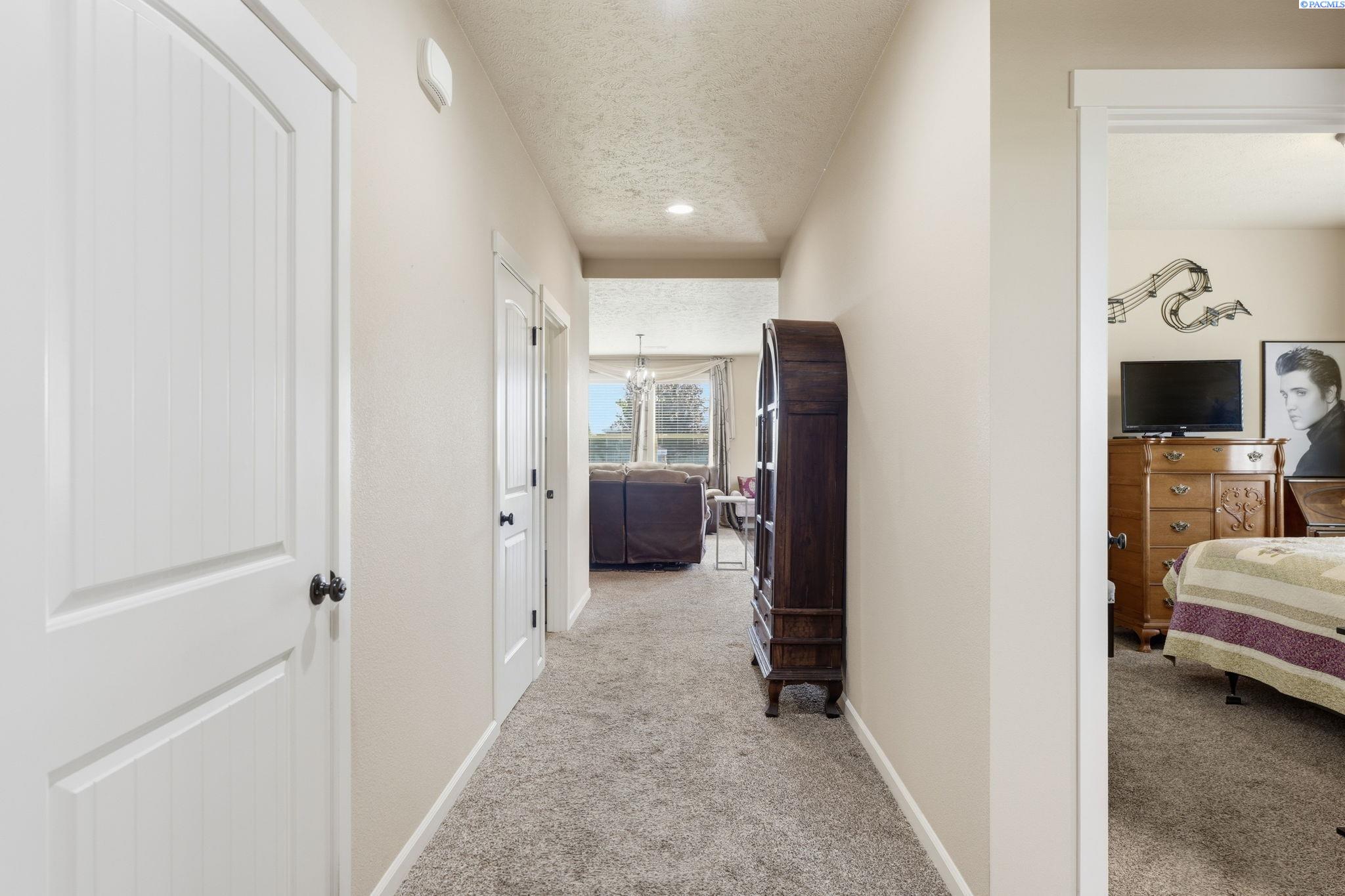 3909 Providence Ln, Pasco, WA 99301