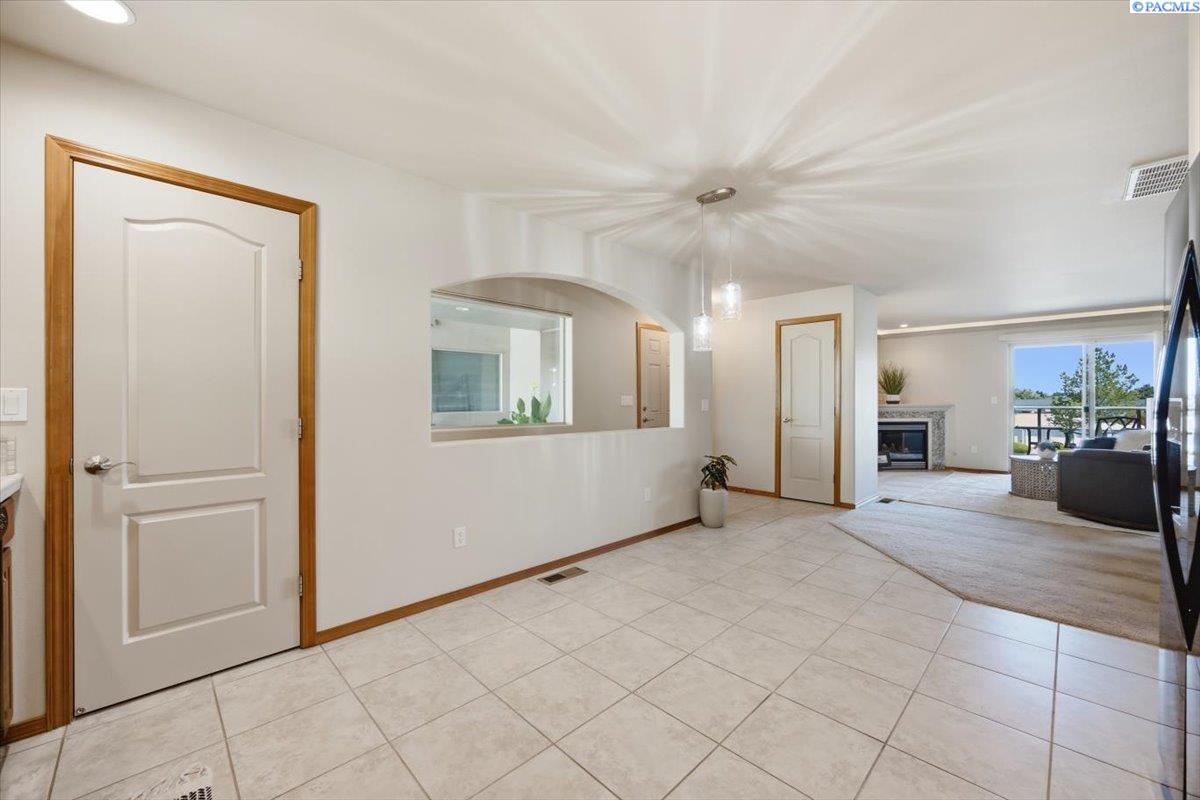 Photo 3 of Condo for sale at 3710 W Cyn Lakes Dr L 104, Kennewick, WA 99337 | MLS# 294360 | Listing updated on 2026-09-17