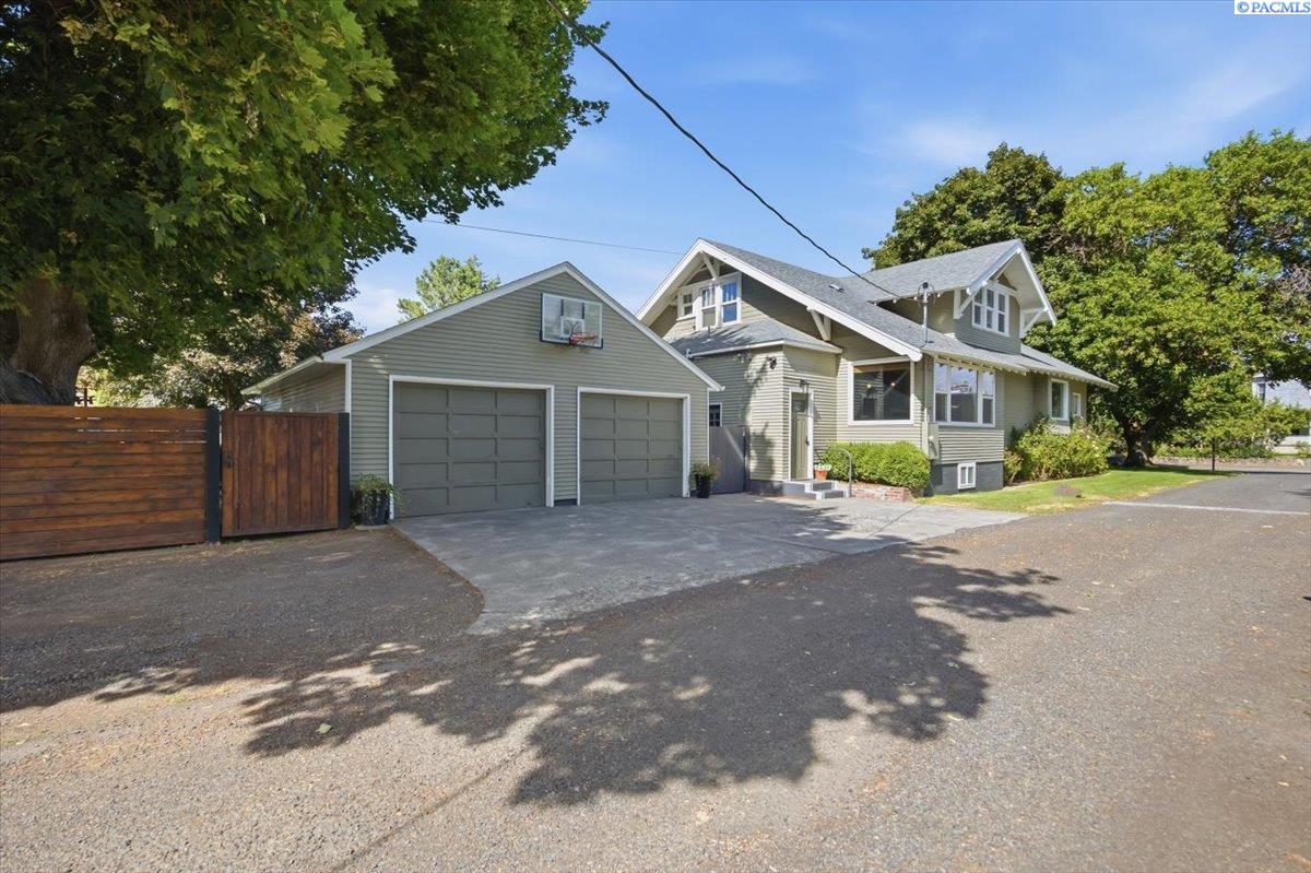 400 Coppei Ave, Waitsburg, WA 99361