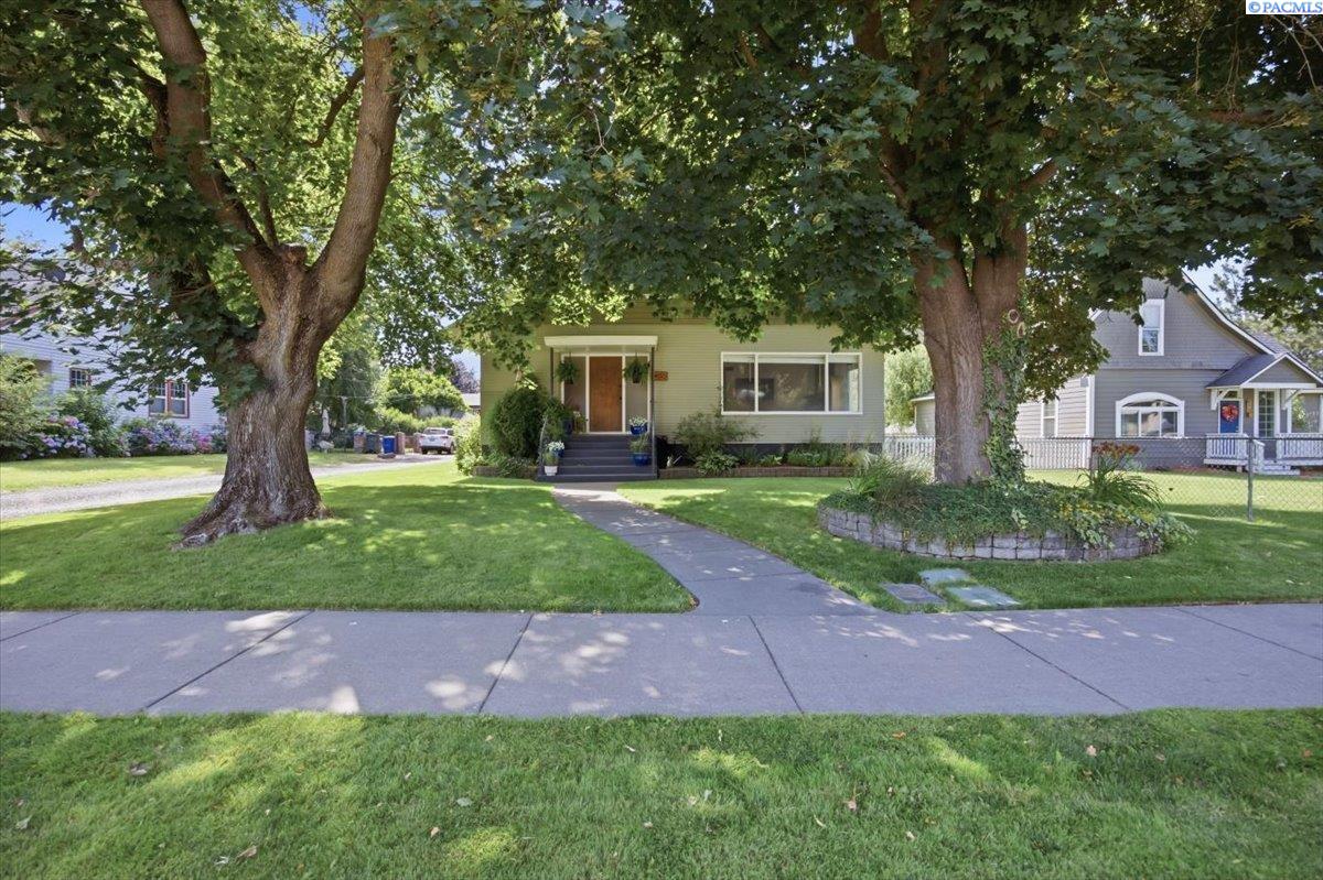400 Coppei Ave, Waitsburg, WA 99361