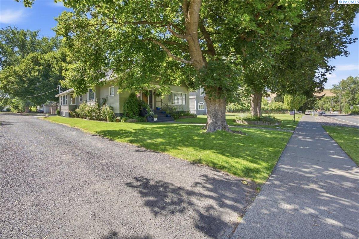 400 Coppei Ave, Waitsburg, WA 99361