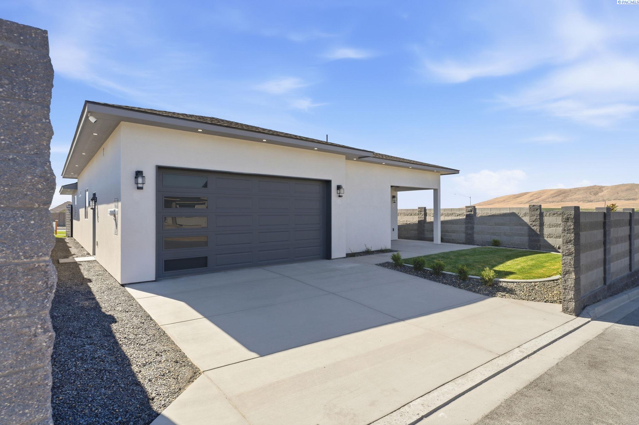 2994 Gage Blvd, Richland, WA 99352