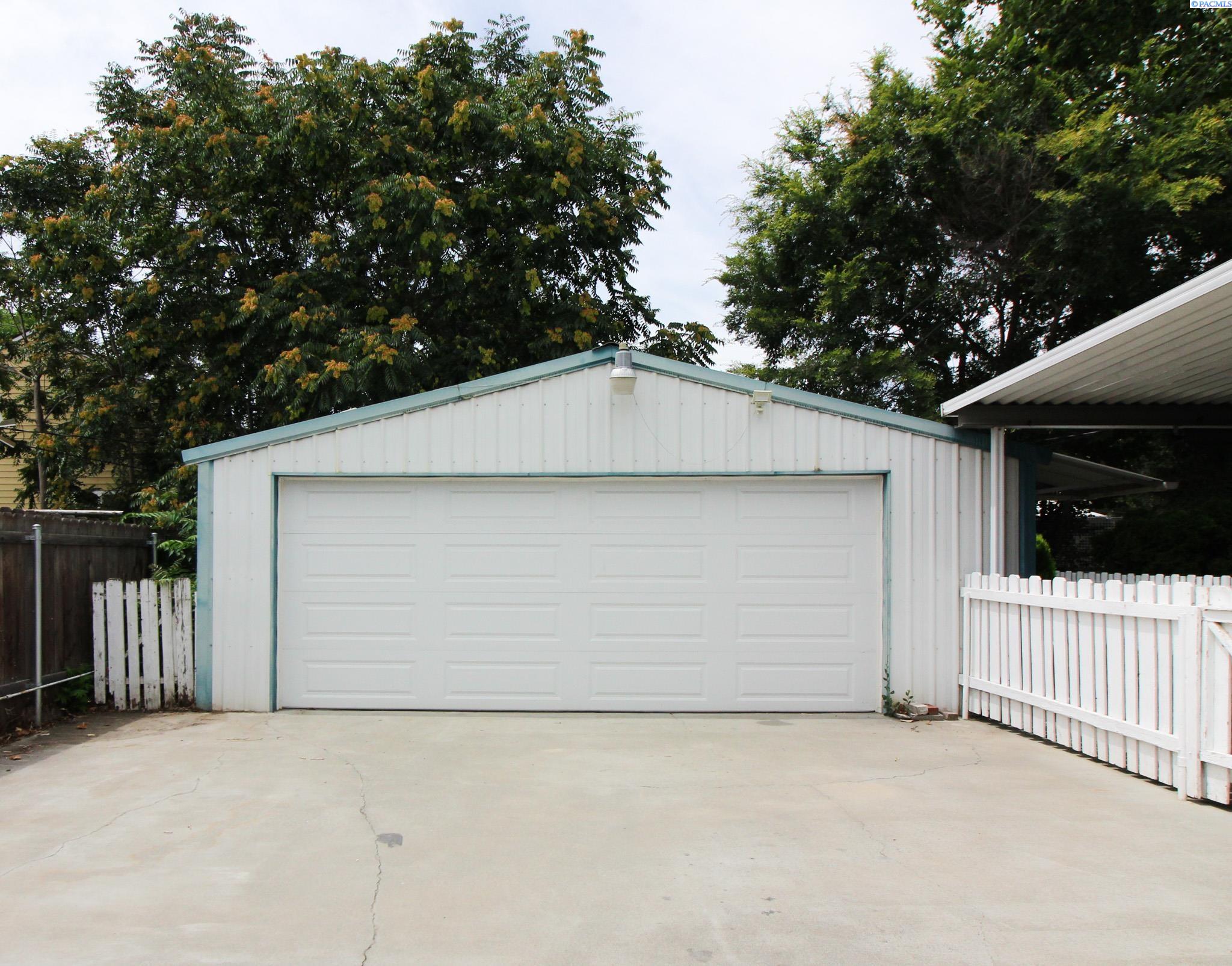 1005 Thayer Dr, Richland, WA 99352