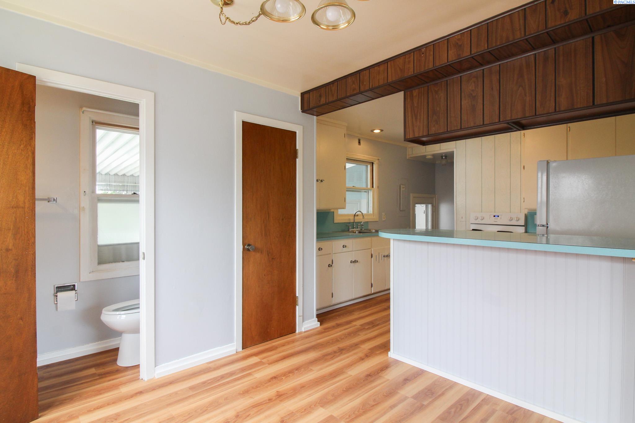 1005 Thayer Dr, Richland, WA 99352