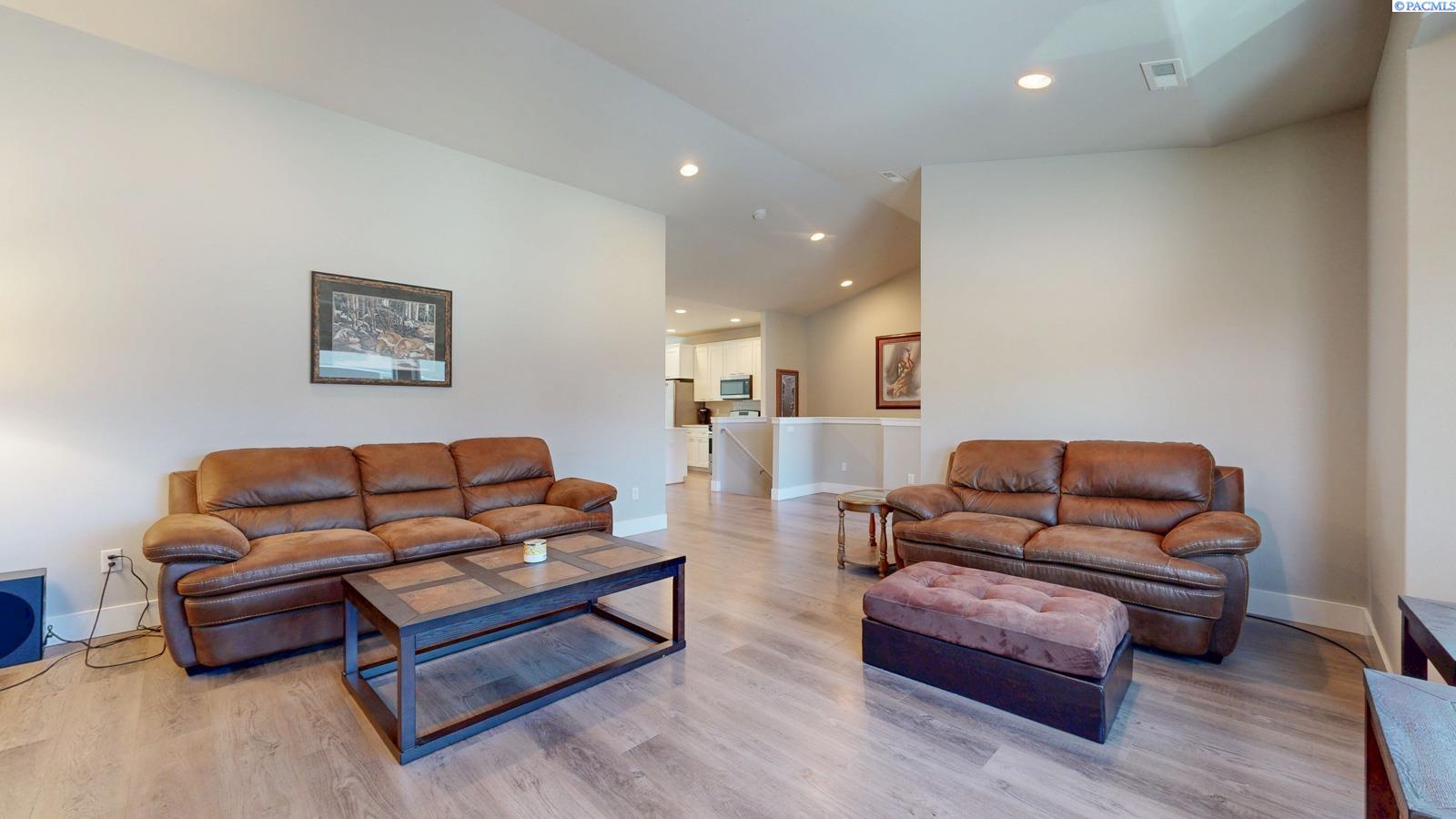 3119 Willow Pointe Dr, Richland, WA 99354