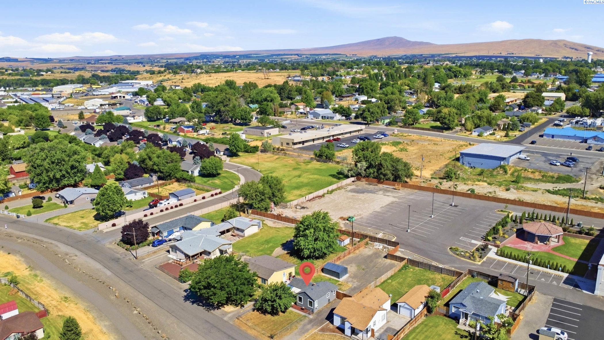 908 Chris Ave, Benton City, WA 99320