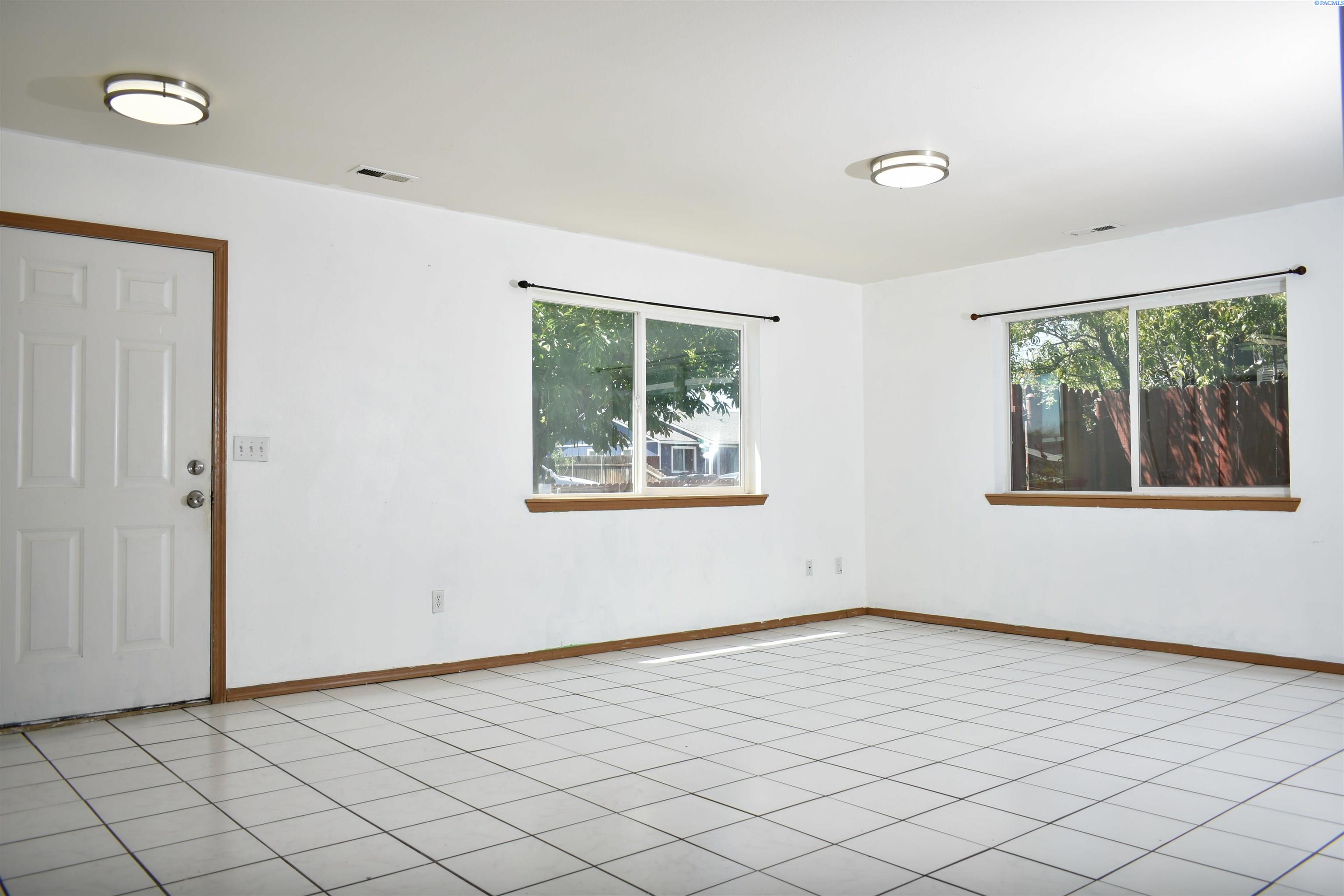 2515 Adelia , Pasco, WA 99301