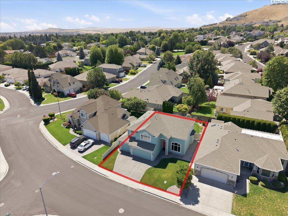 207 Thyme Cir, Richland, WA 99352