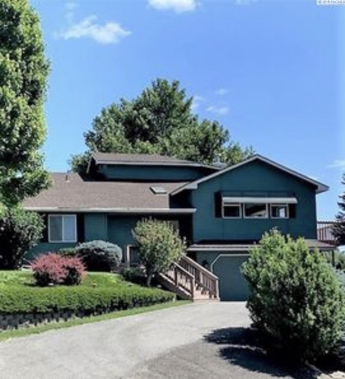 262 Rachel Rd, Kennewick, WA 99337