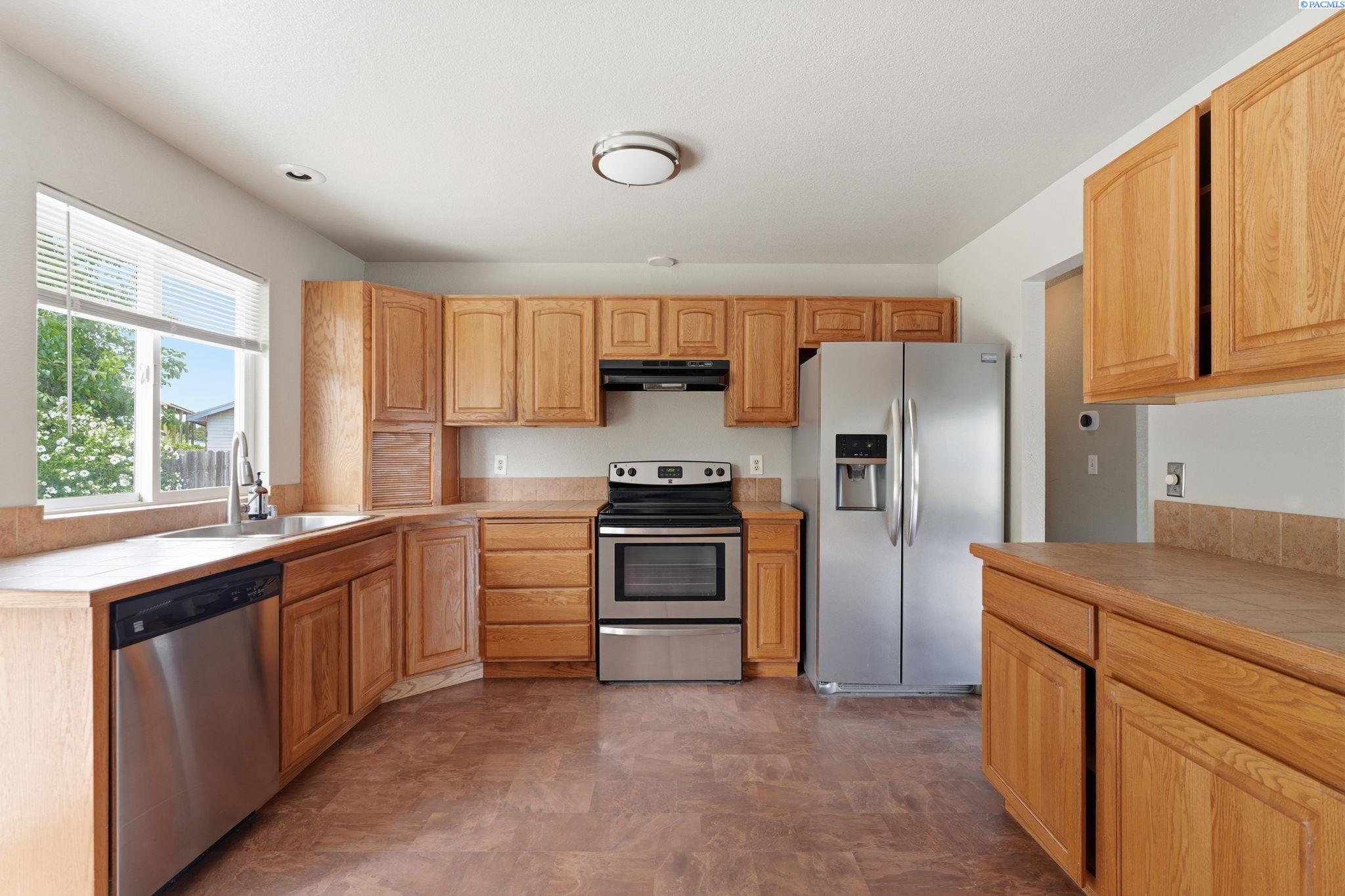 3004 Yelm St, Kennewick, WA 99337