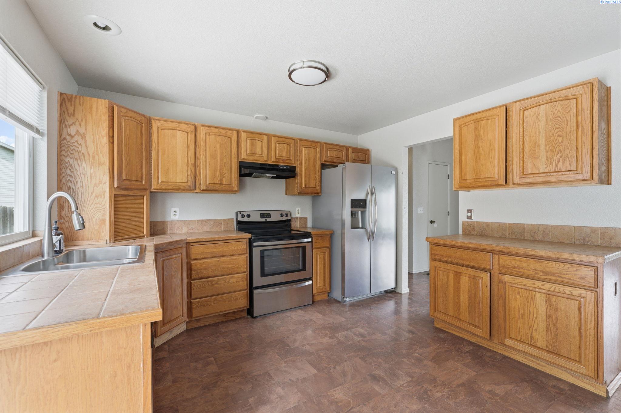 3004 Yelm St, Kennewick, WA 99337