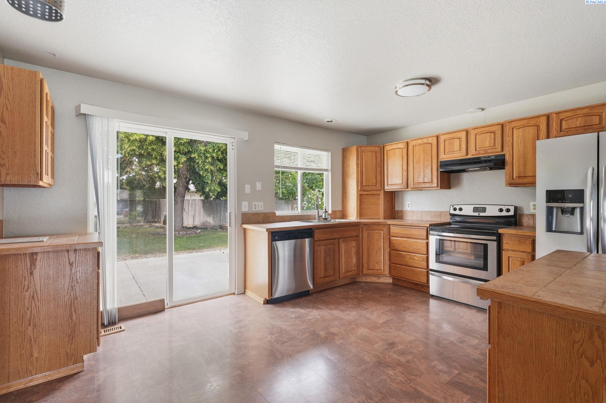 3004 Yelm St, Kennewick, WA 99337