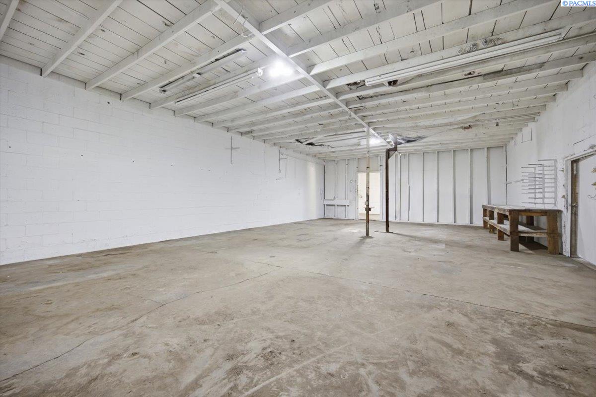 100608 W Old Inland Empire Hwy, Prosser, WA 99350