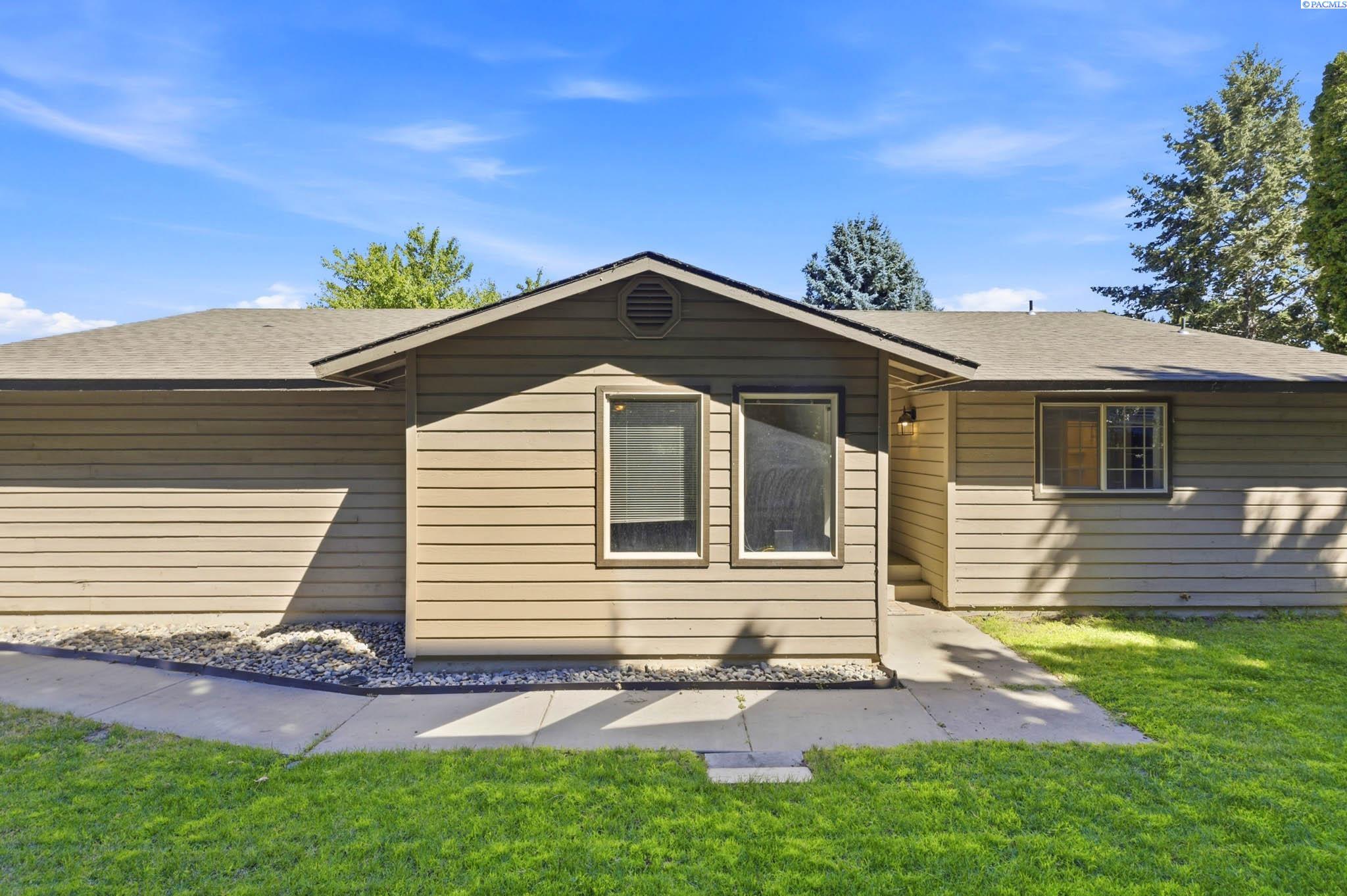 3013 Escolar Rd, Kennewick, WA 99338