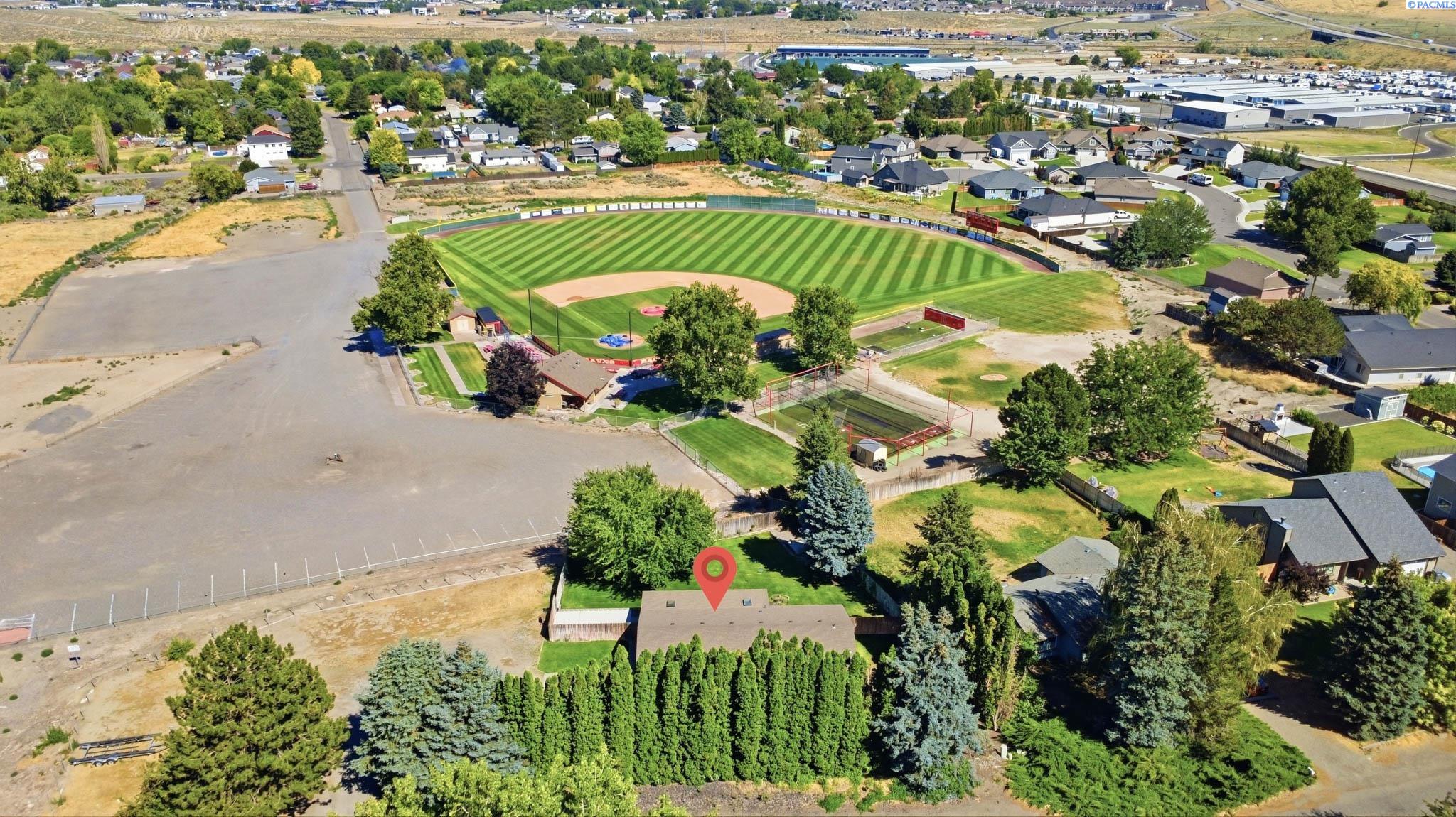 3013 Escolar Rd, Kennewick, WA 99338