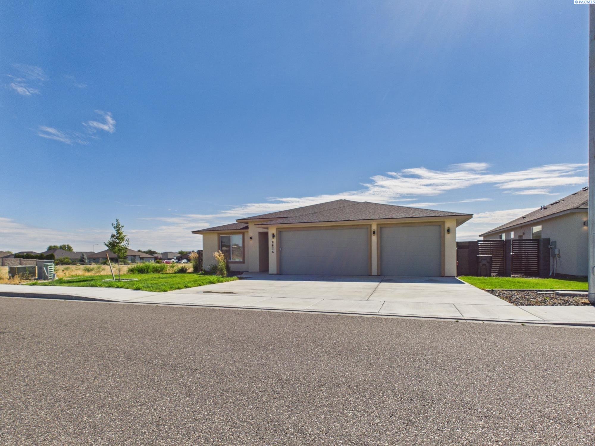 2675 Friesian , West Richland, WA 99353