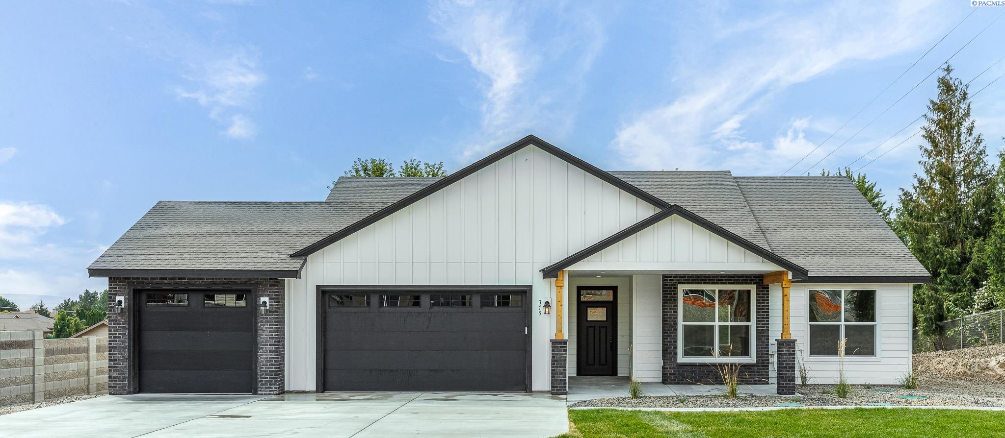 375 Rachel Rd, Kennewick, WA 99338