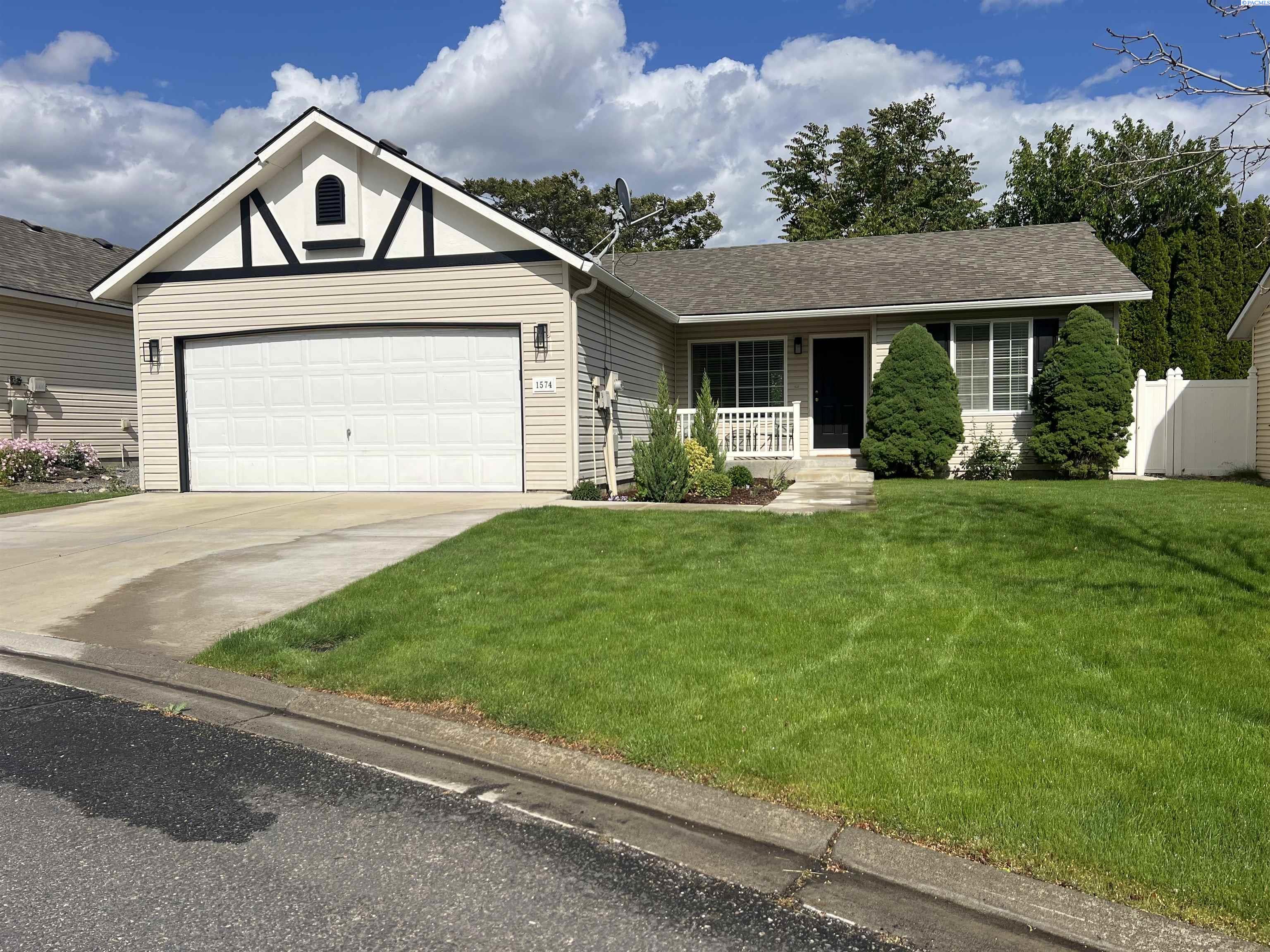 1574 Foxglove Ave, Richland, WA 99352