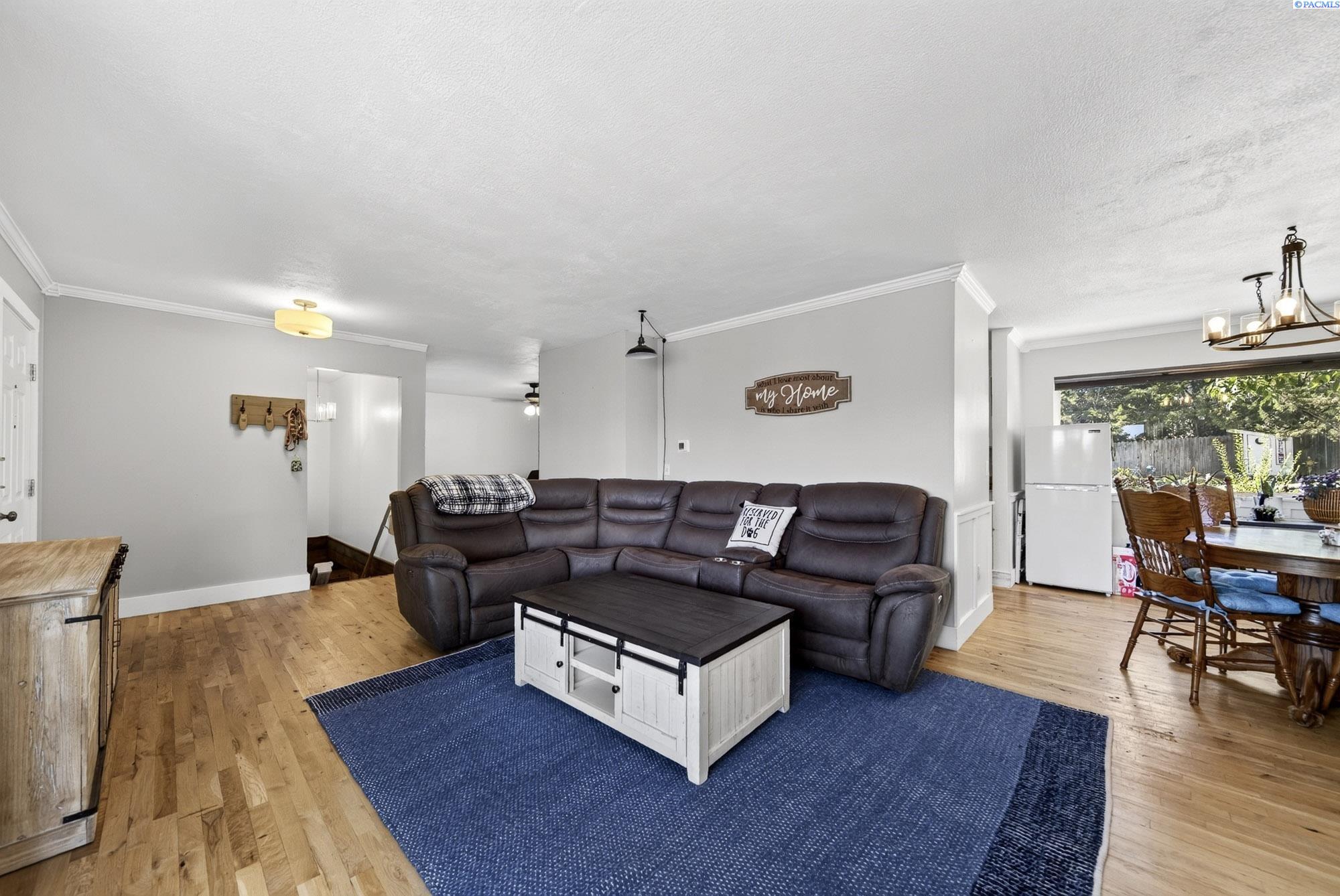 1117 19th Ave, Kennewick, WA 99337