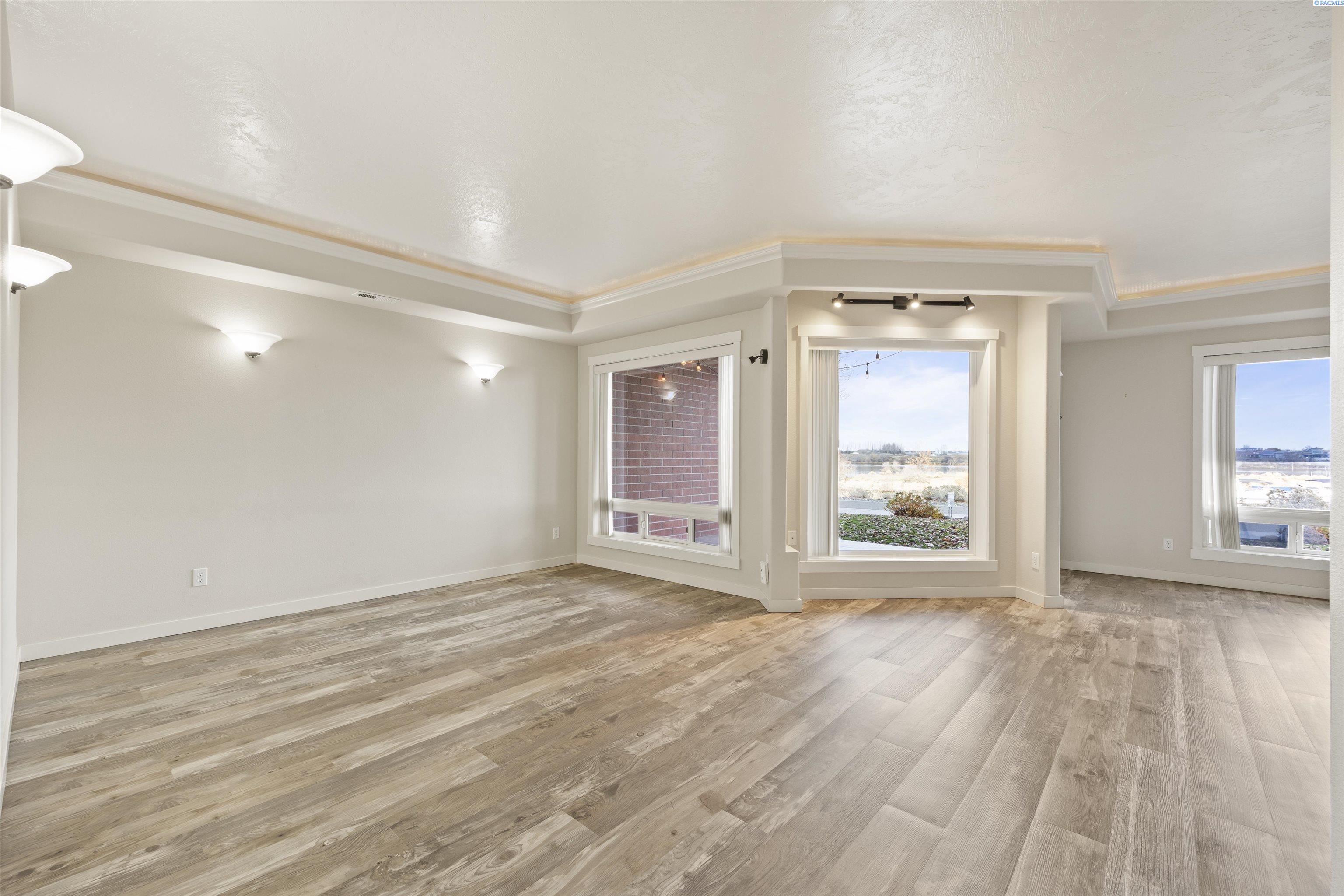 300 Columbia Point Dr Unit D101 #D101, Richland, WA 99352